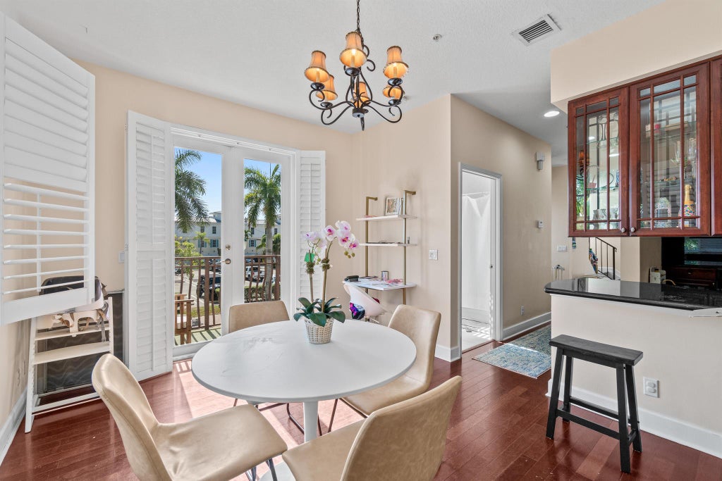 Photo of 72 SE 6th Avenue #L, Delray Beach, FL 33483 (MLS # R11089380)
