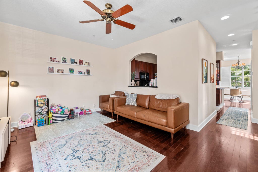 Photo of 72 SE 6th Avenue #L, Delray Beach, FL 33483 (MLS # R11089380)