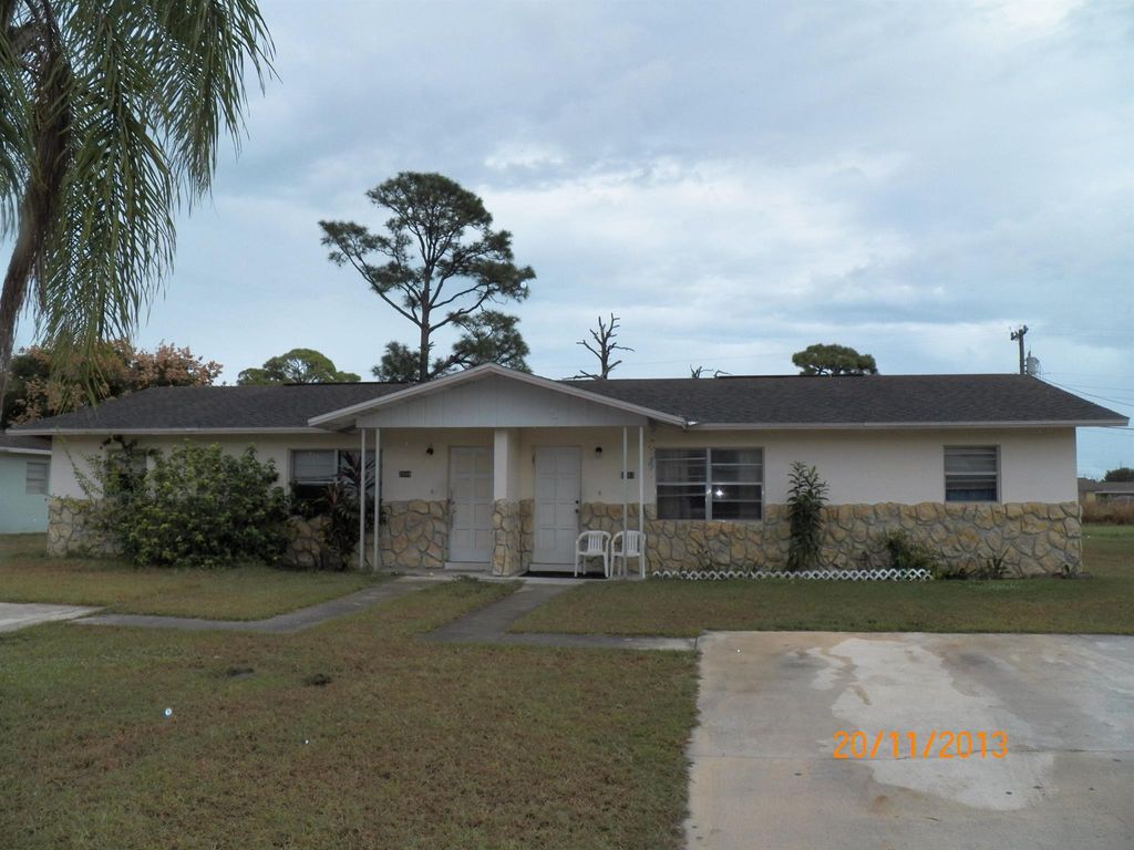 Photo of 2662 Seneca Avenue, Fort Pierce, FL 34949 (MLS # R10741991)