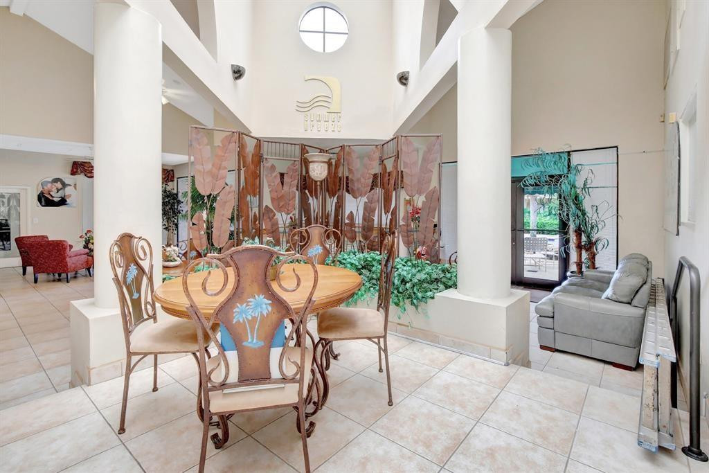 Summerbreeze Condo - Residential