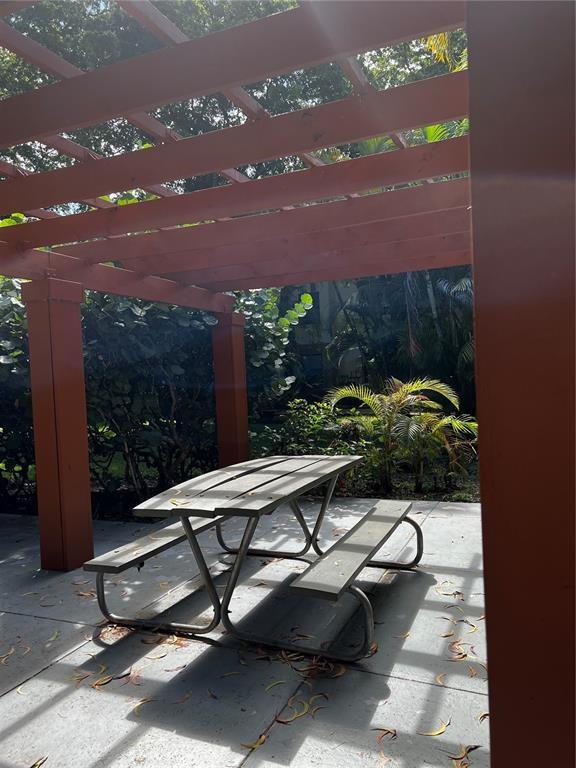 Summerbreeze Condo - Residential