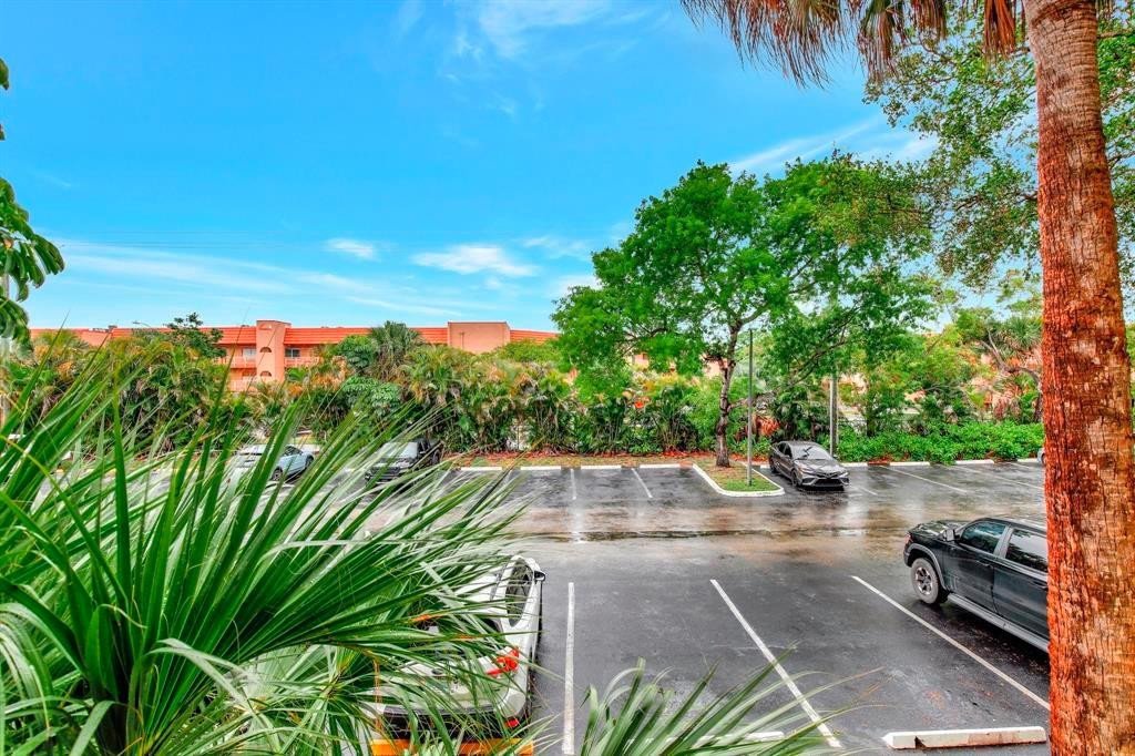 Summerbreeze Condo - Residential