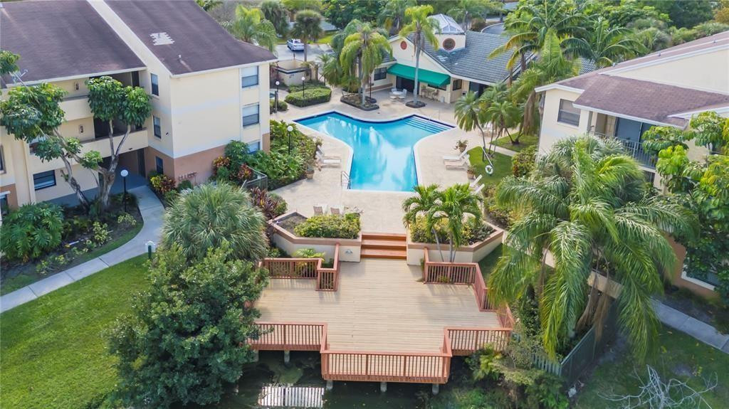 Summerbreeze Condo - Residential