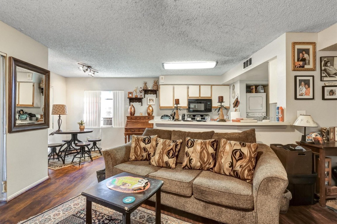 Summerbreeze Condo - Residential