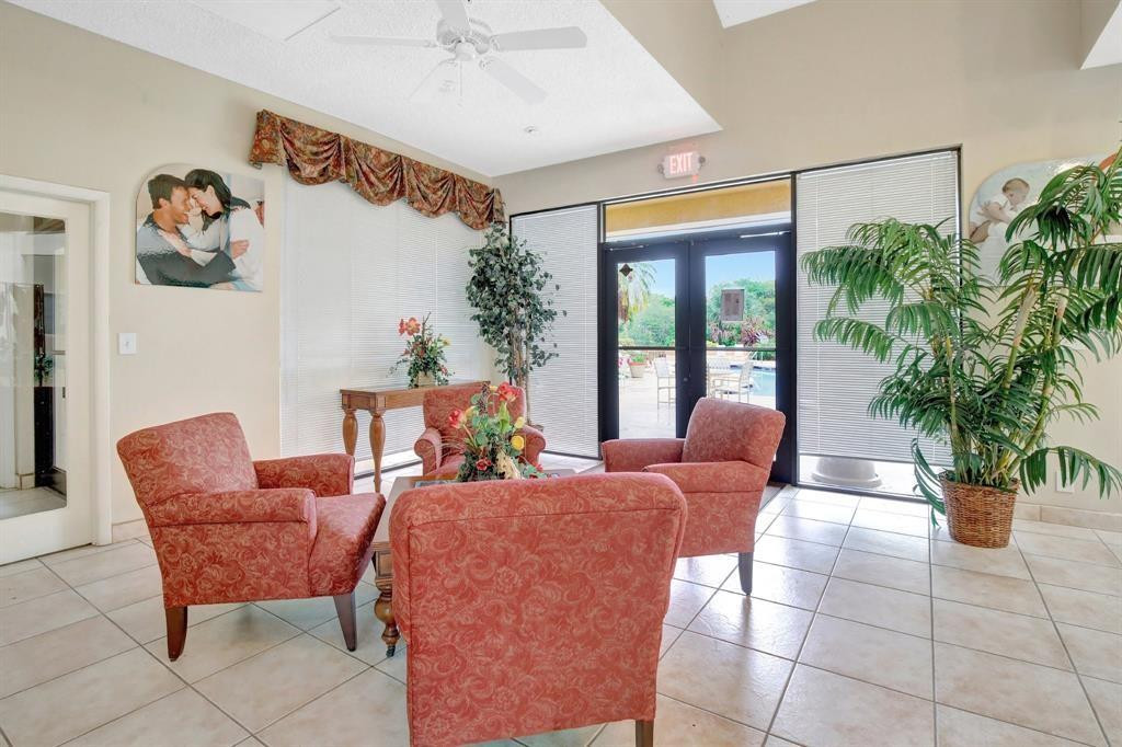 Summerbreeze Condo - Residential