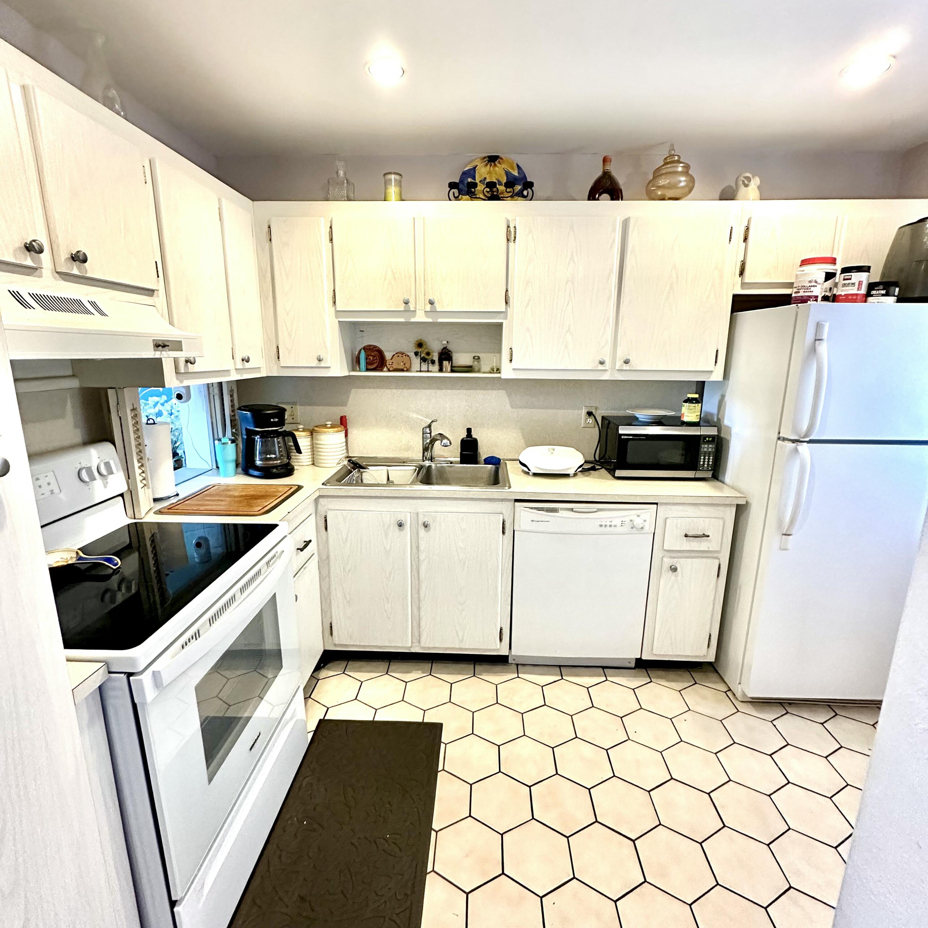 4090 Tivoli Court 306