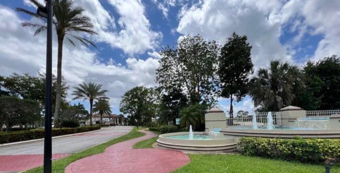 FOUNTAINS OF PALM BEACH C - Residential
