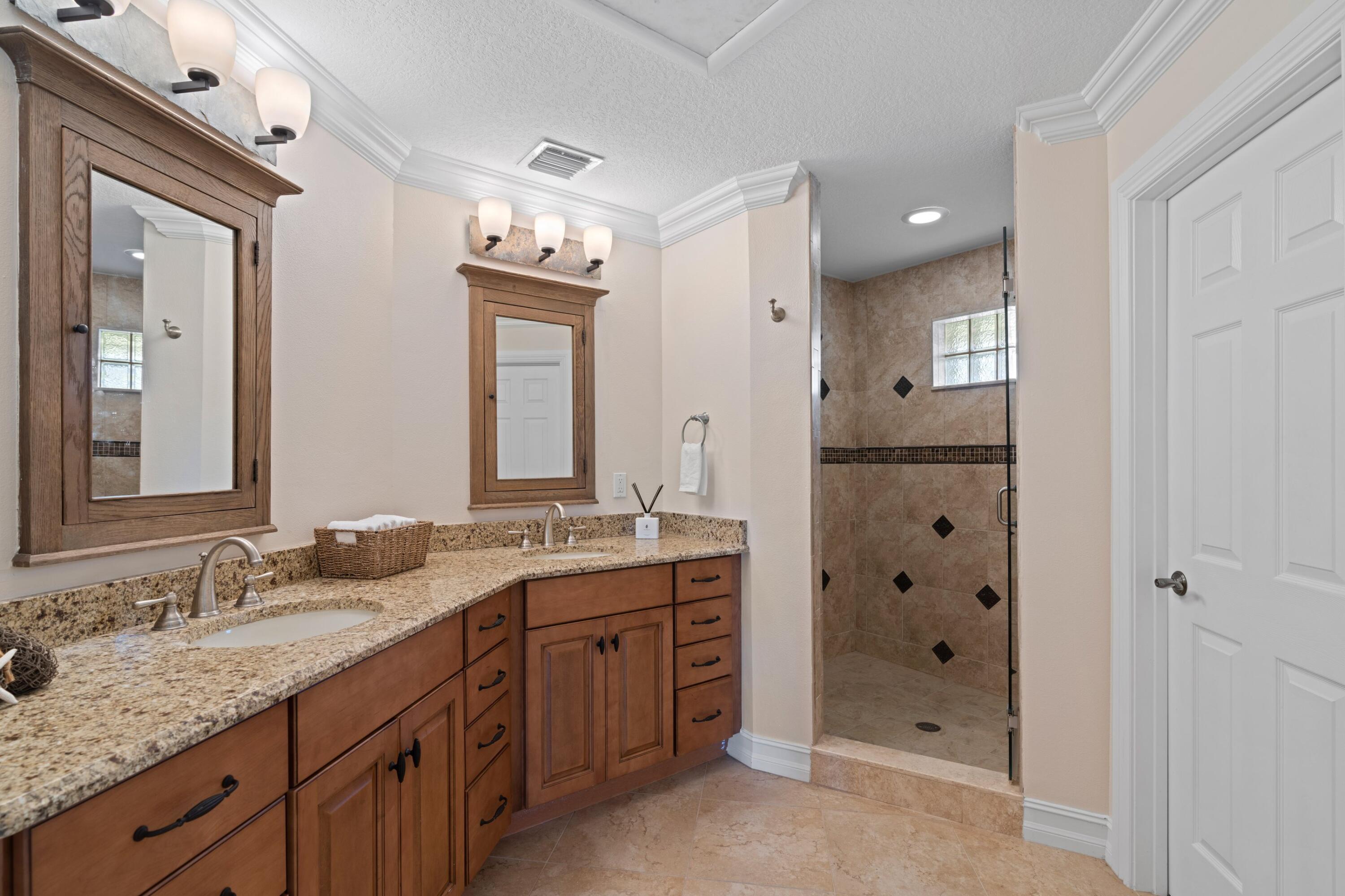 NORTH LAKE WORTH - Residential