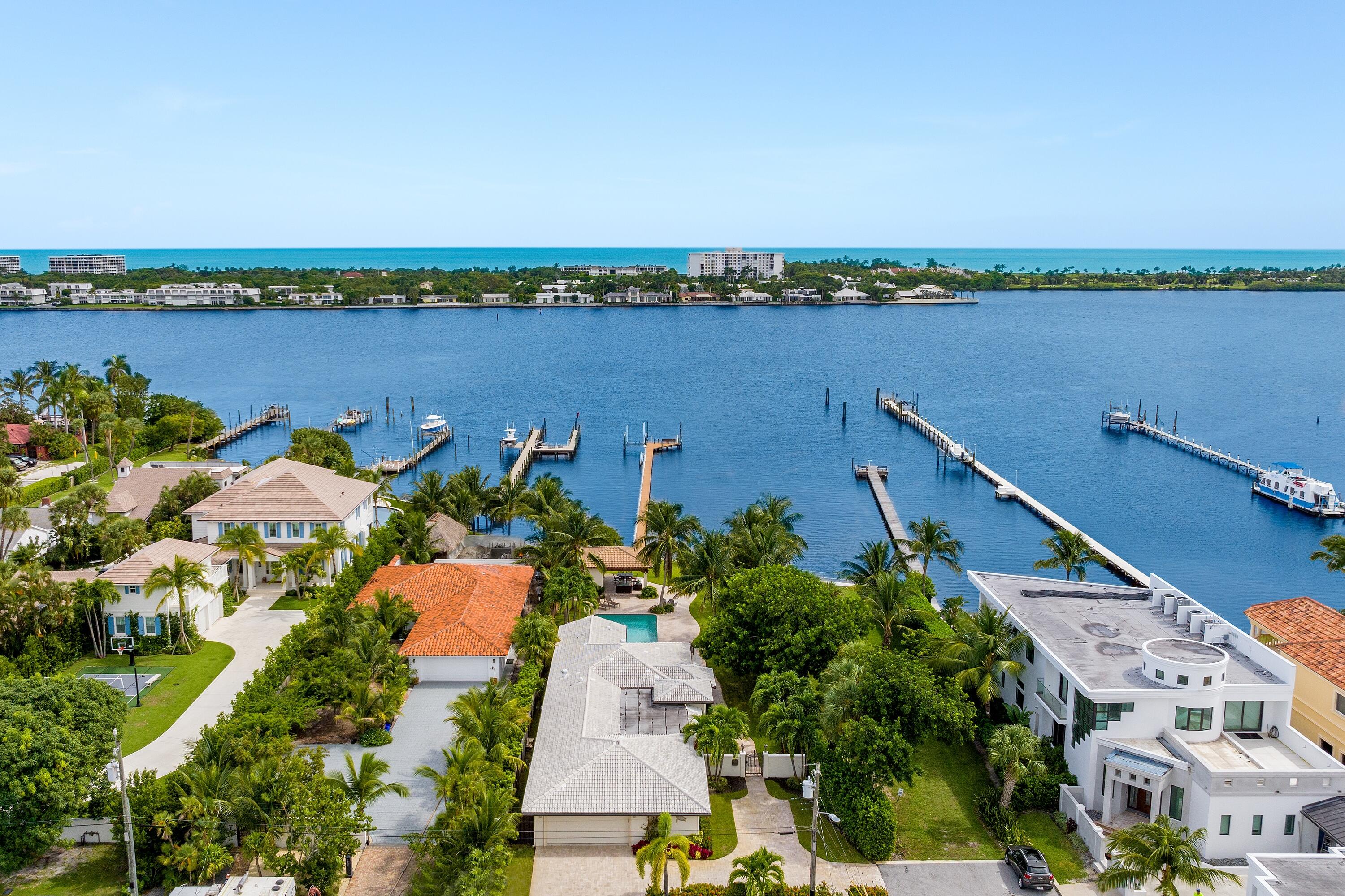 NORTH LAKE WORTH - Residential