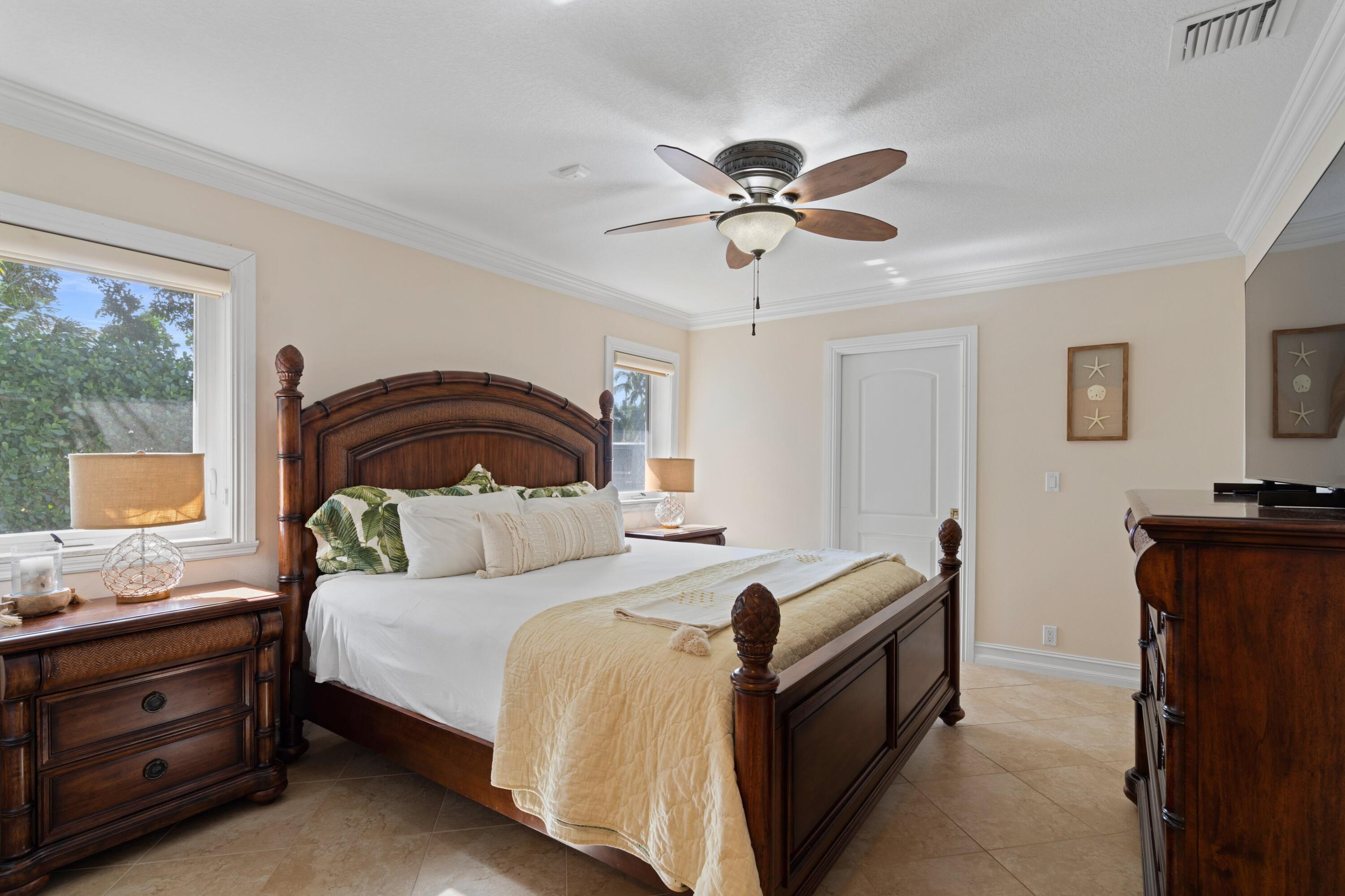 NORTH LAKE WORTH - Residential