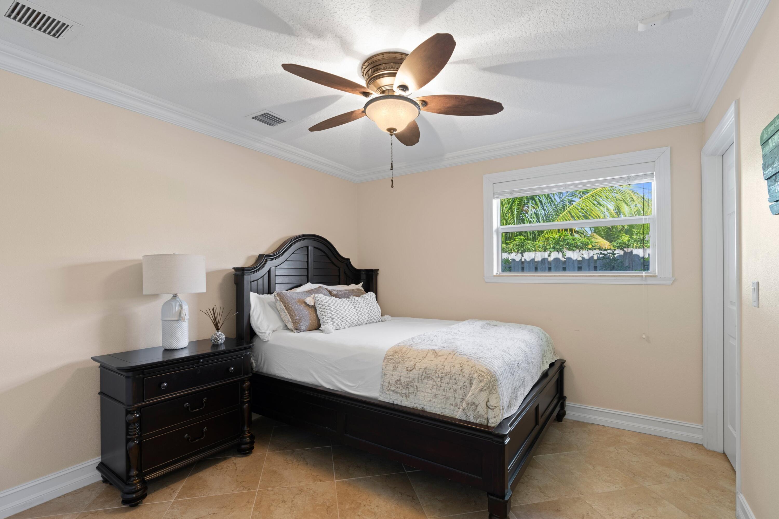 NORTH LAKE WORTH - Residential