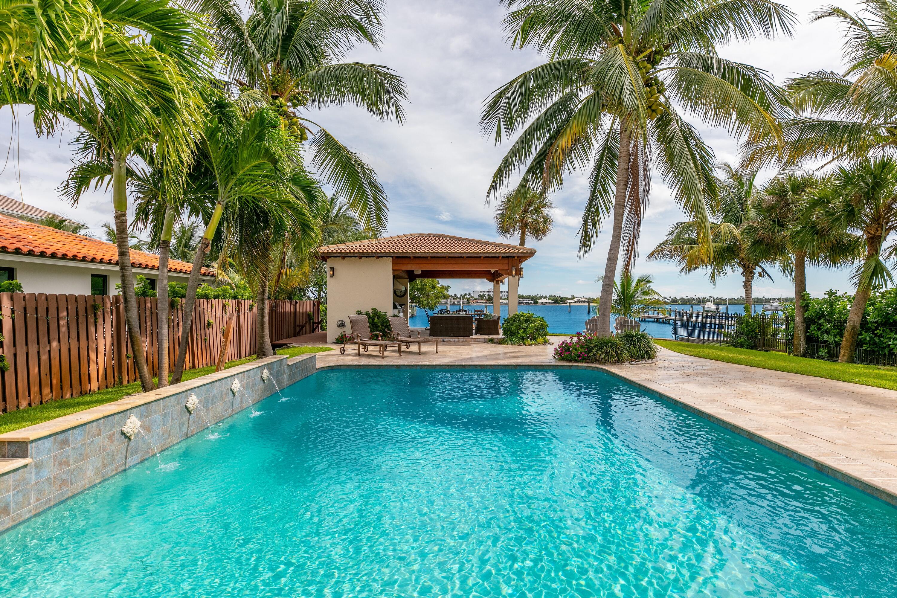 NORTH LAKE WORTH - Residential