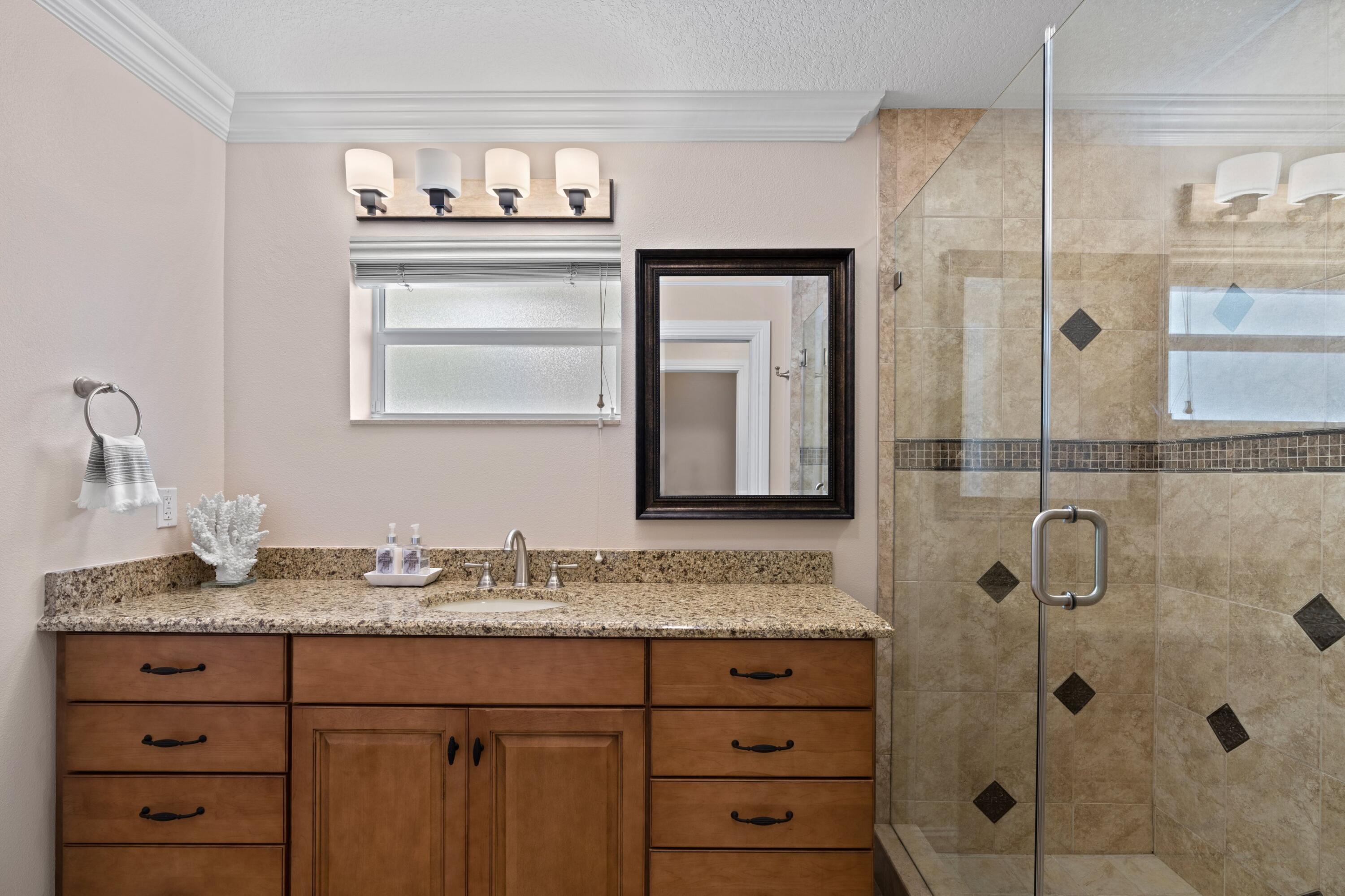 NORTH LAKE WORTH - Residential