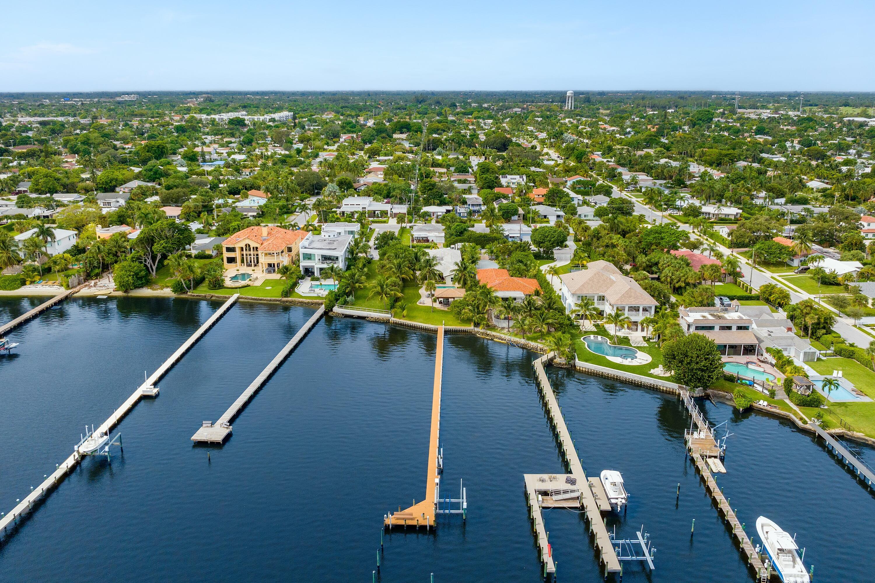 NORTH LAKE WORTH - Residential