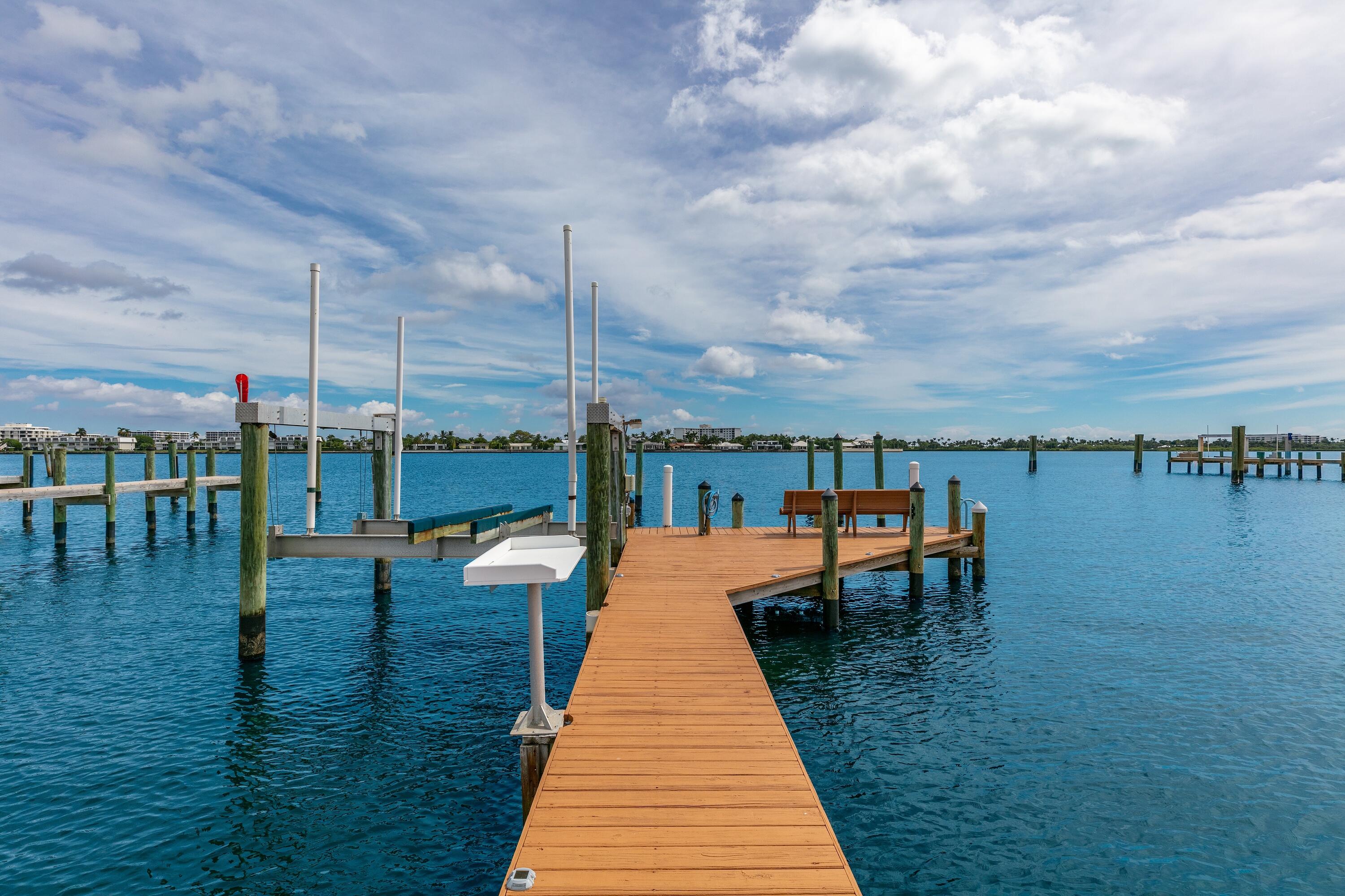 NORTH LAKE WORTH - Residential