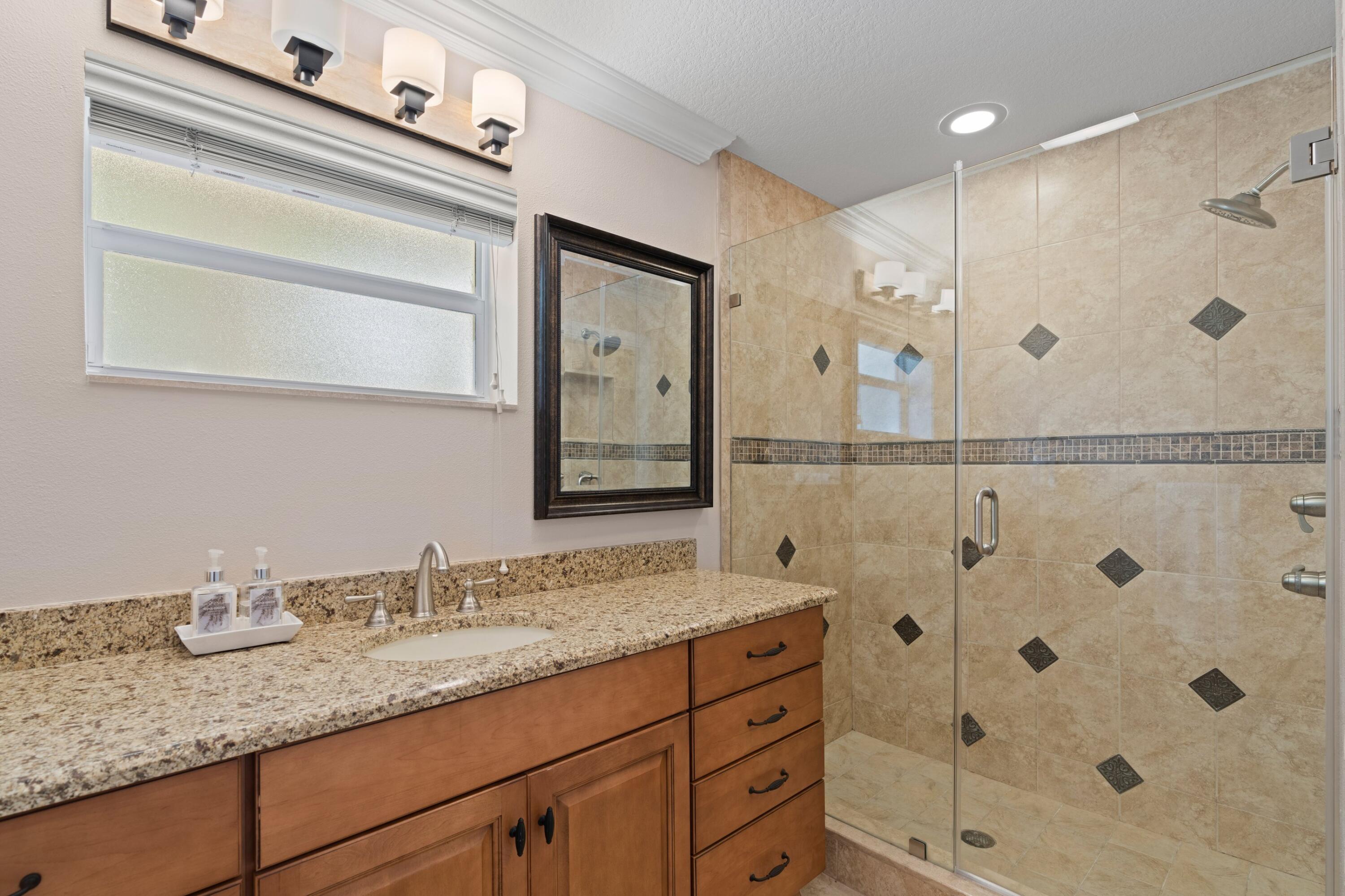 NORTH LAKE WORTH - Residential