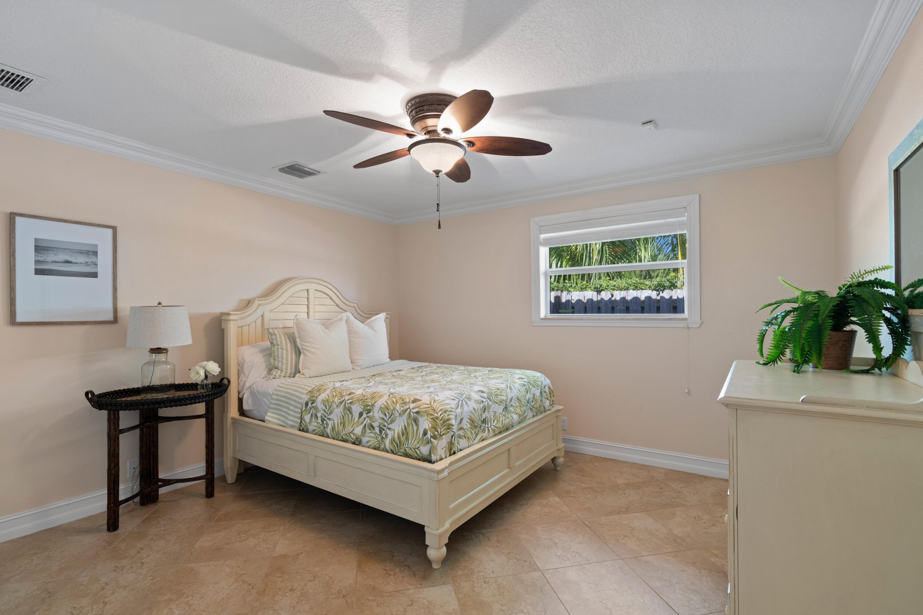 NORTH LAKE WORTH - Residential