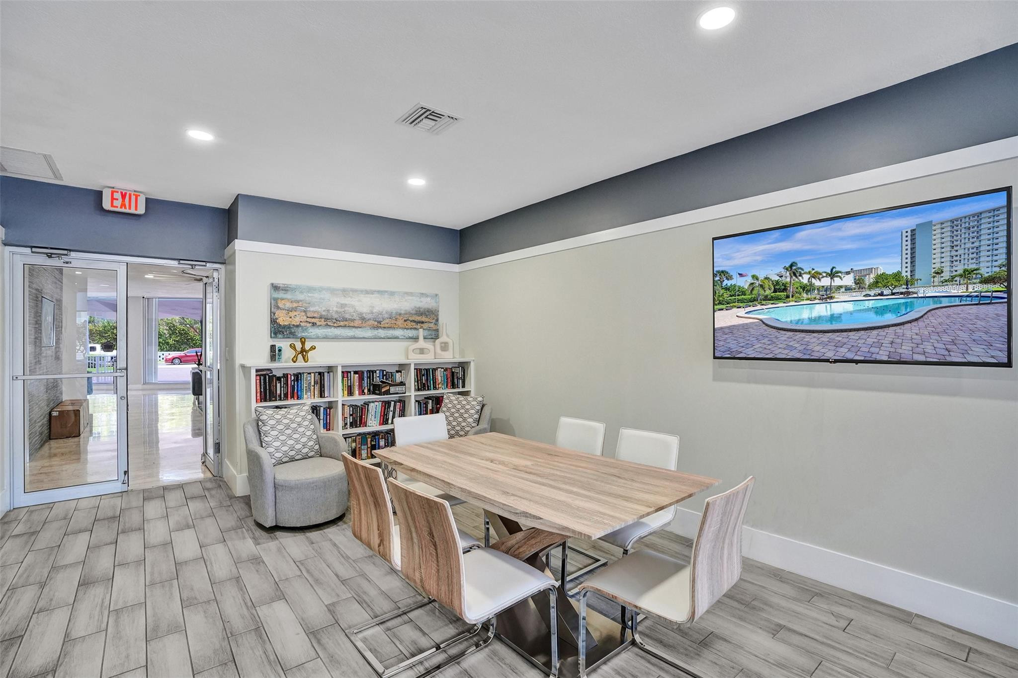 NASSAU HOUSE CONDO - Residential