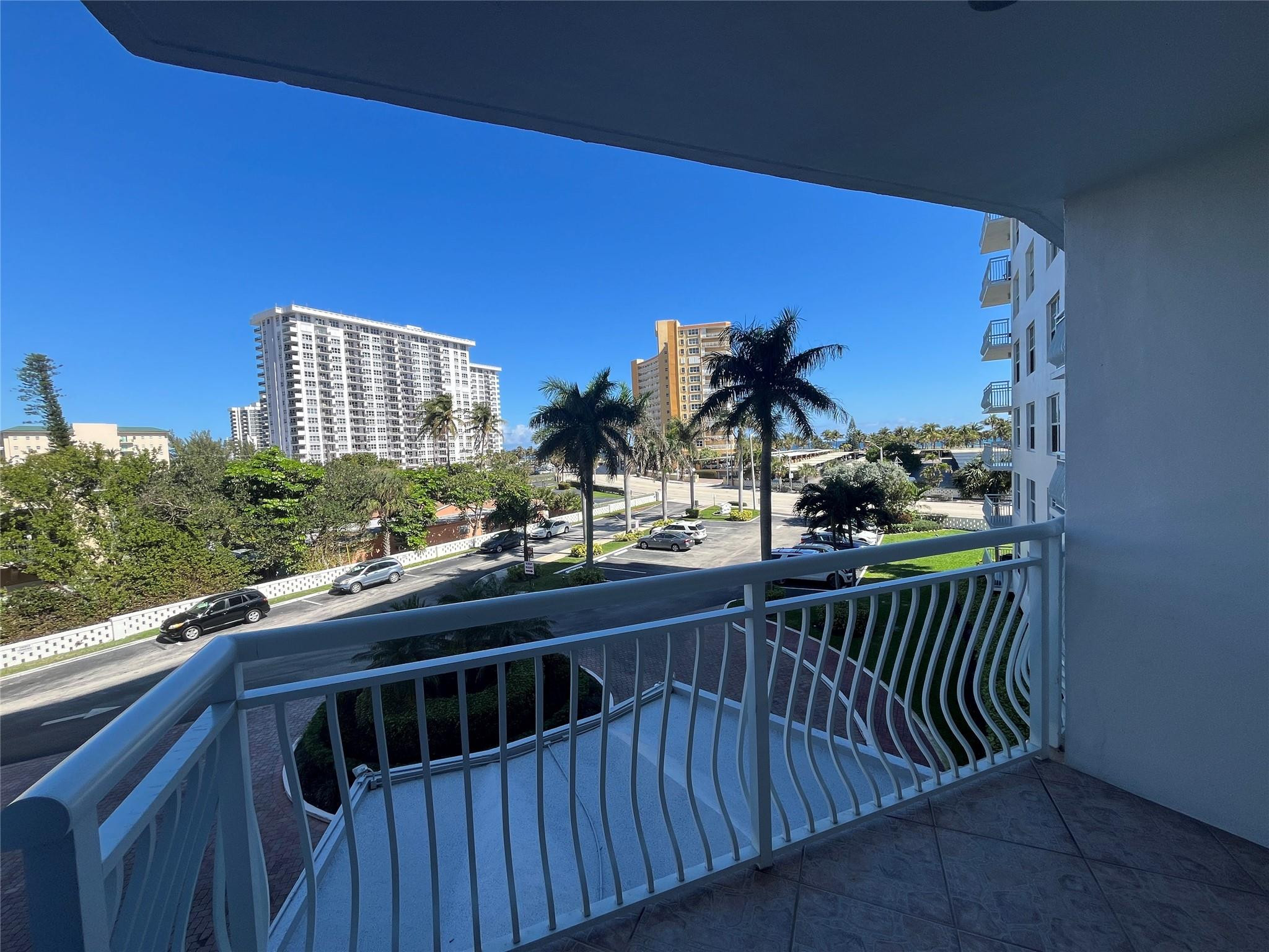 NASSAU HOUSE CONDO - Residential