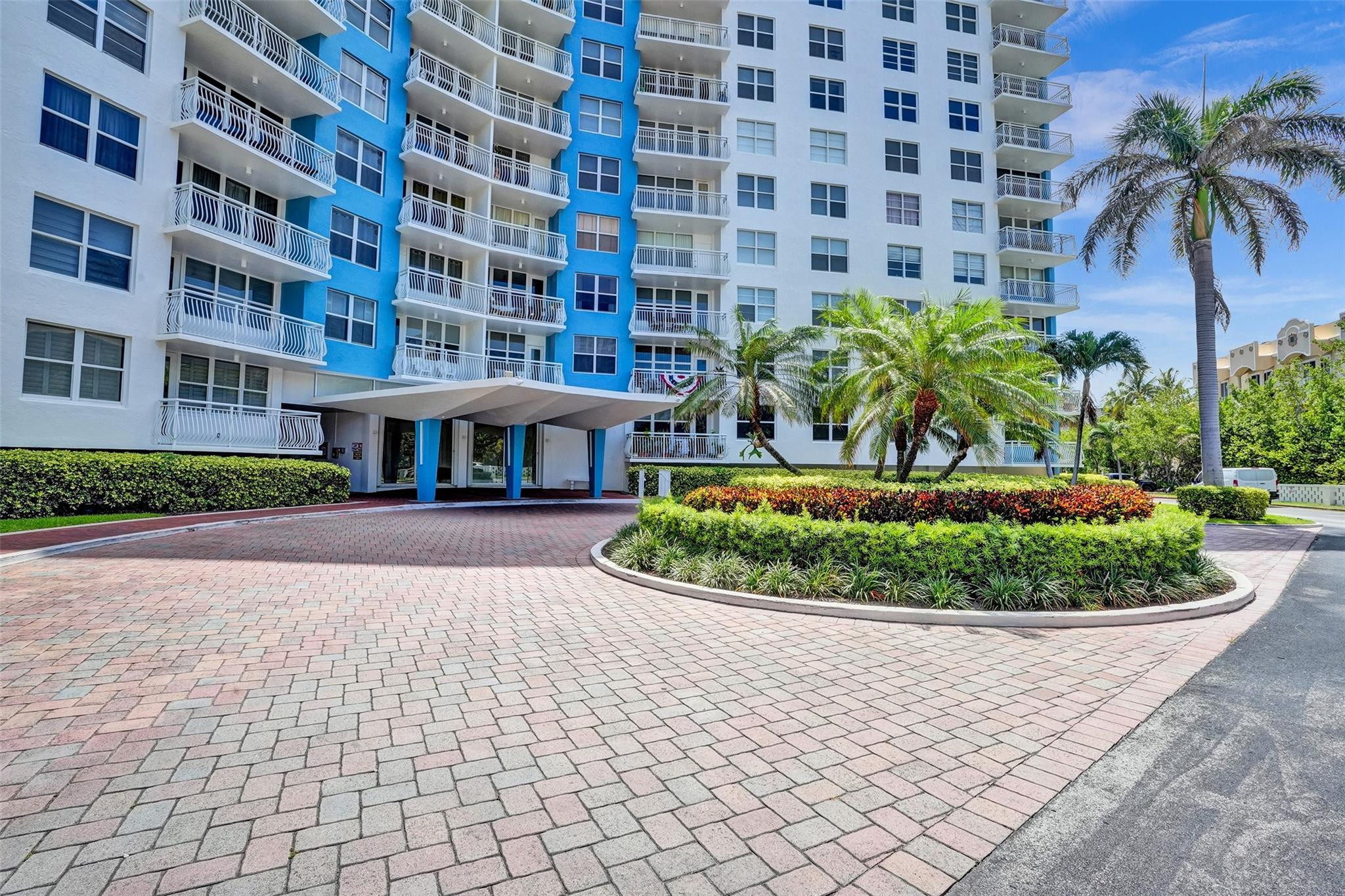 NASSAU HOUSE CONDO - Residential