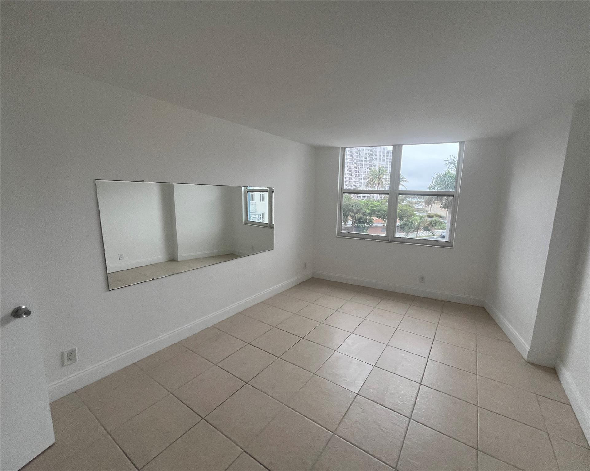 NASSAU HOUSE CONDO - Residential