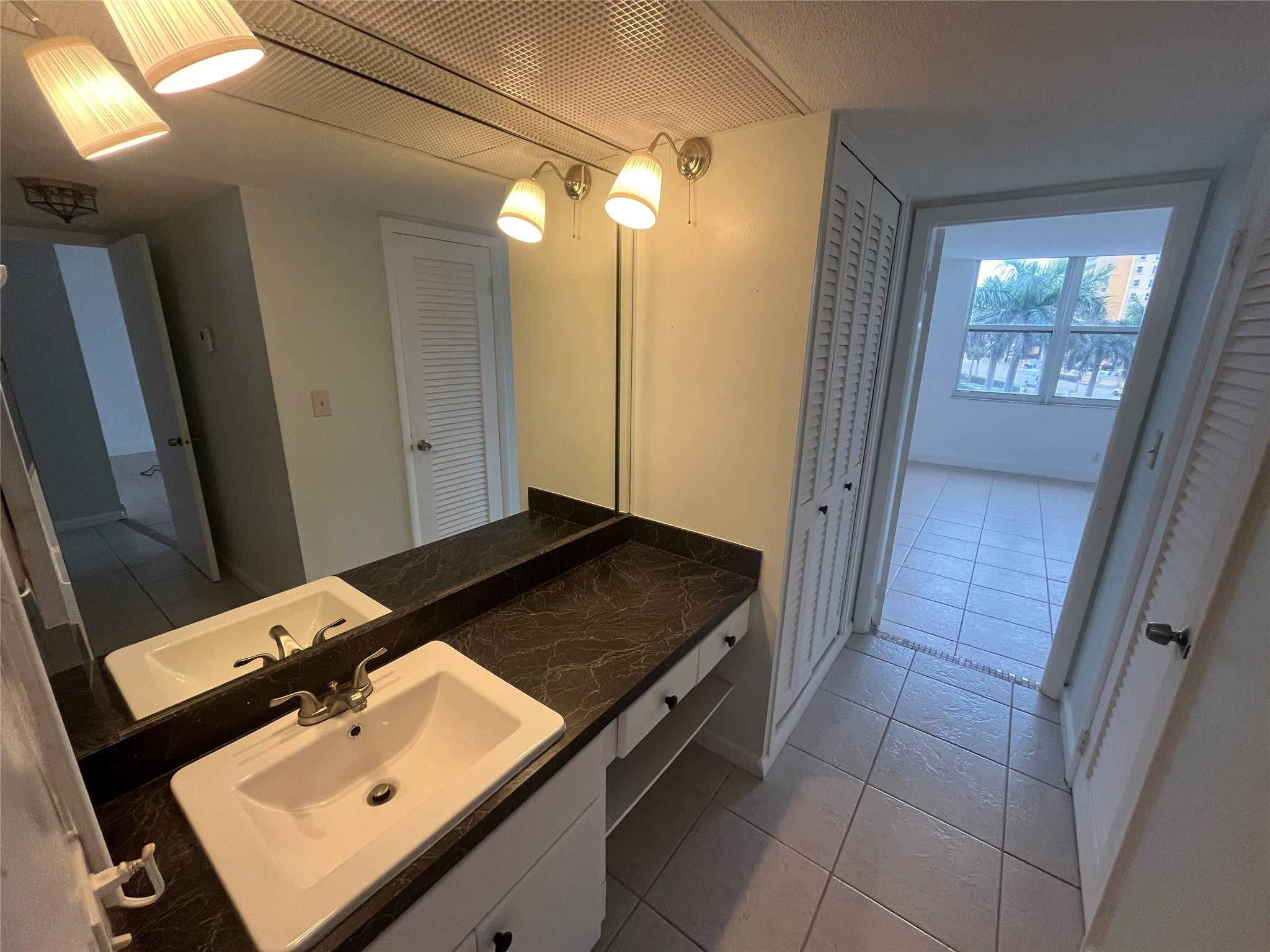 NASSAU HOUSE CONDO - Residential