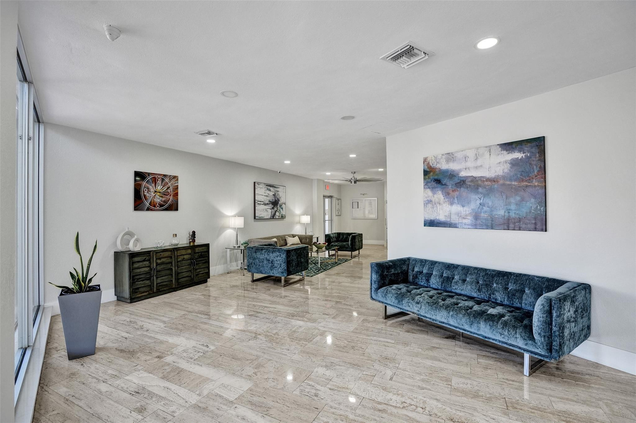 NASSAU HOUSE CONDO - Residential