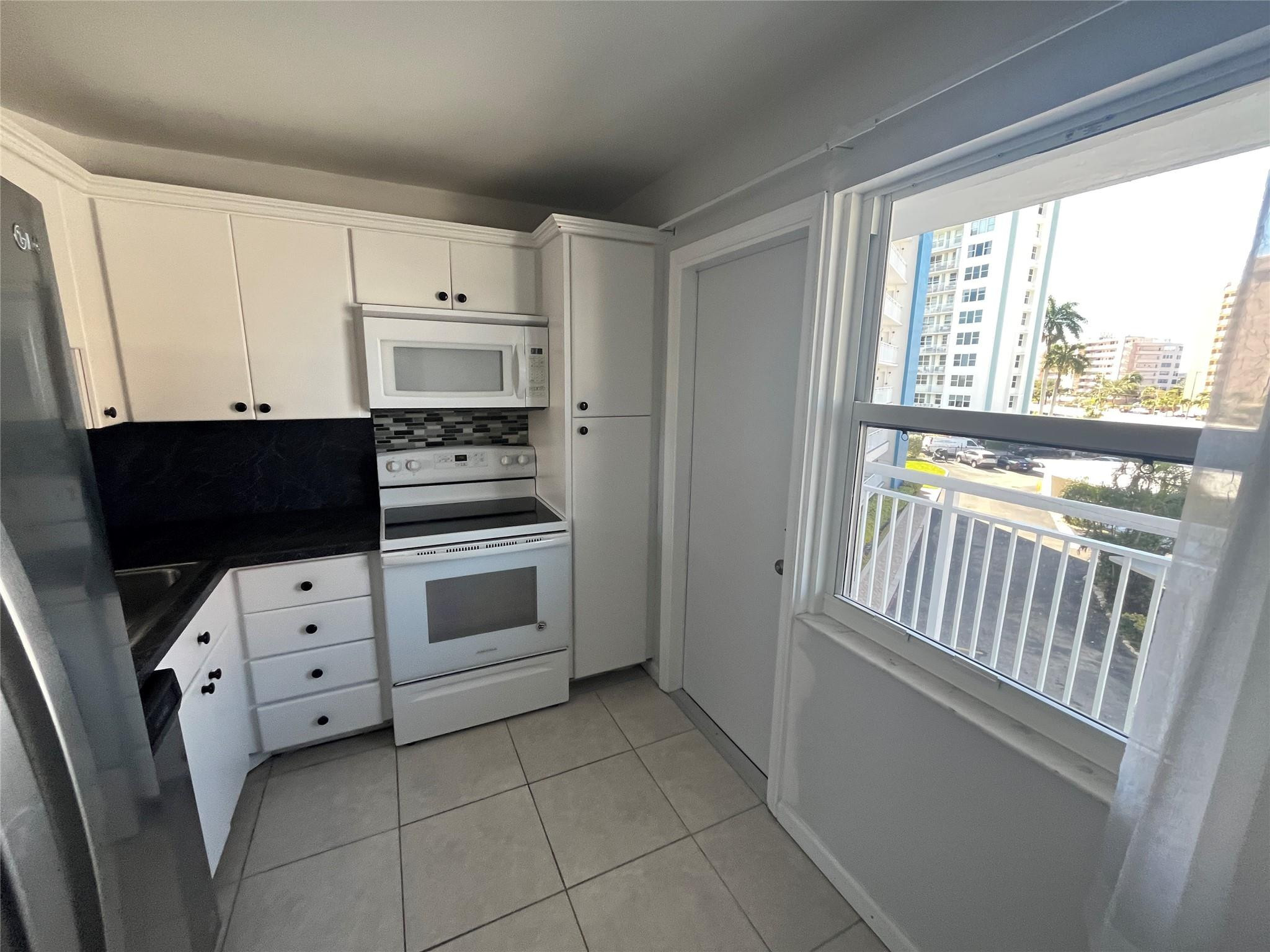 NASSAU HOUSE CONDO - Residential