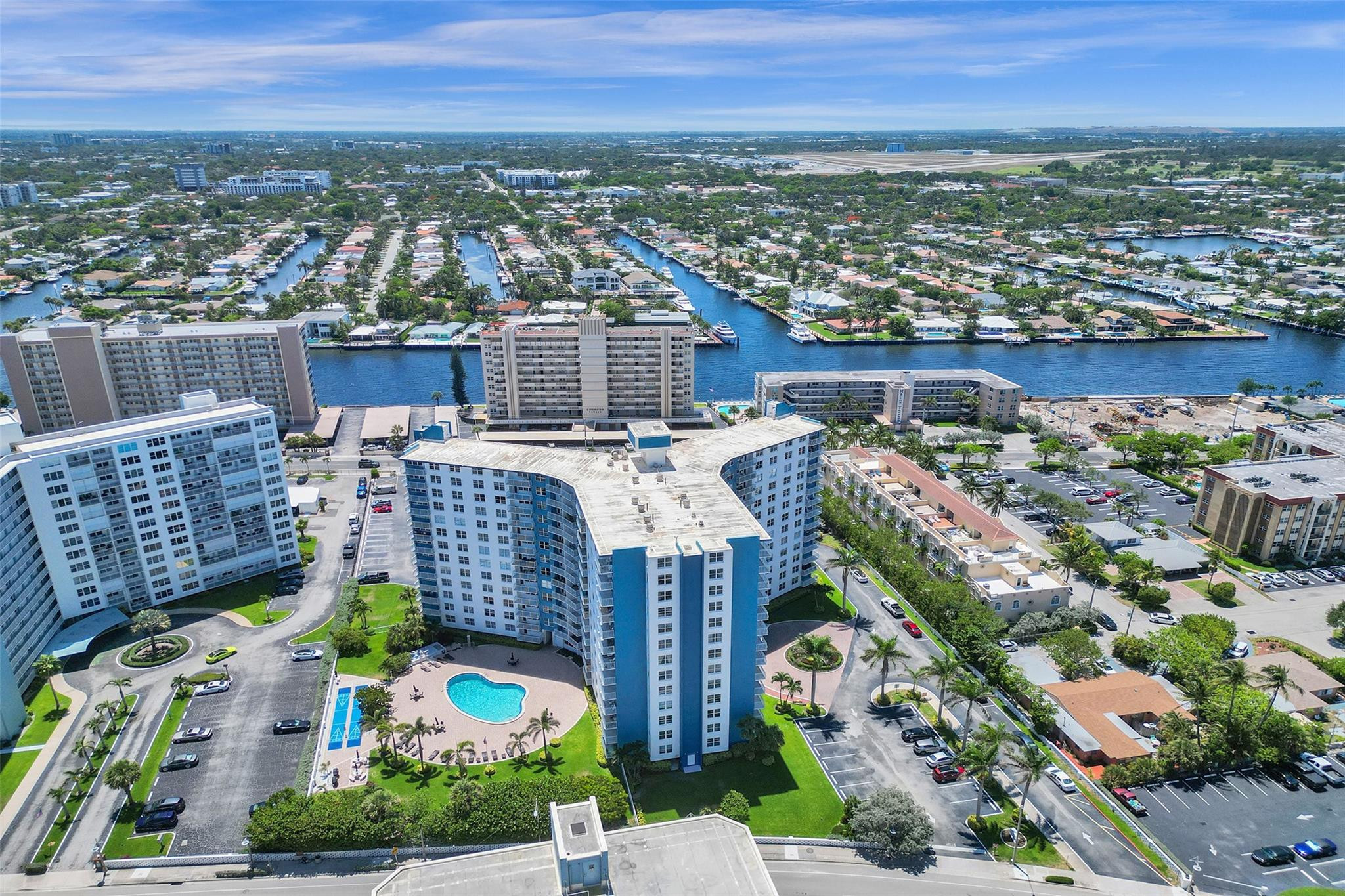NASSAU HOUSE CONDO - Residential