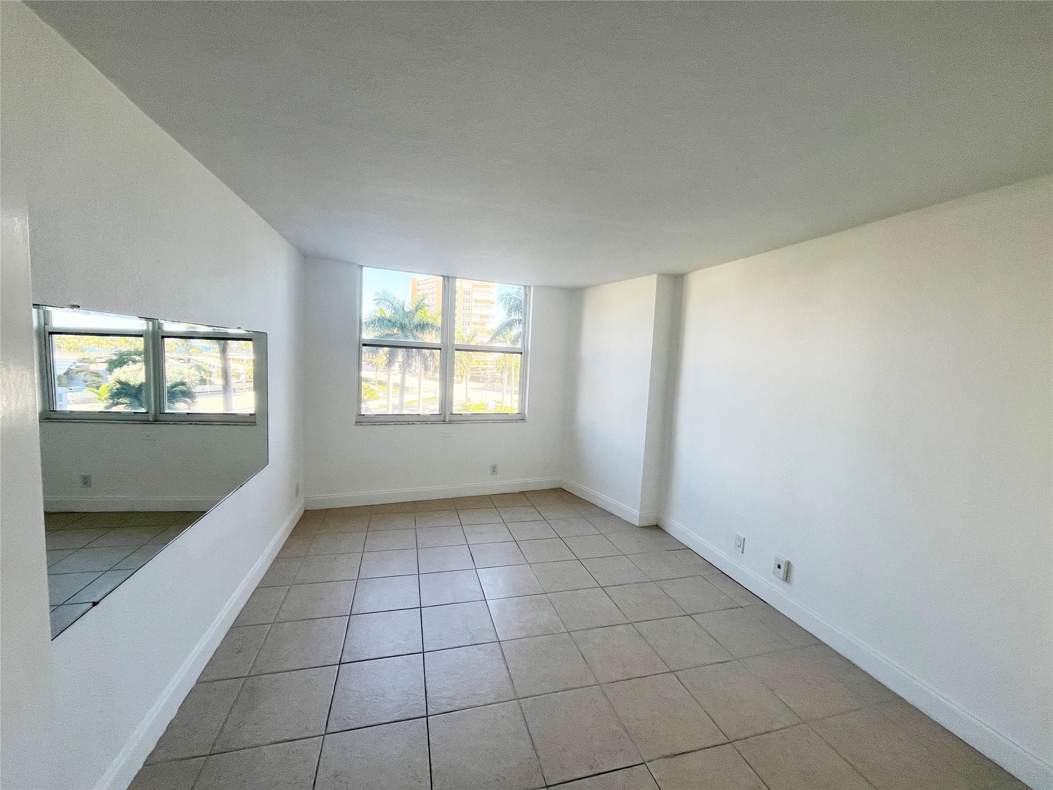 NASSAU HOUSE CONDO - Residential