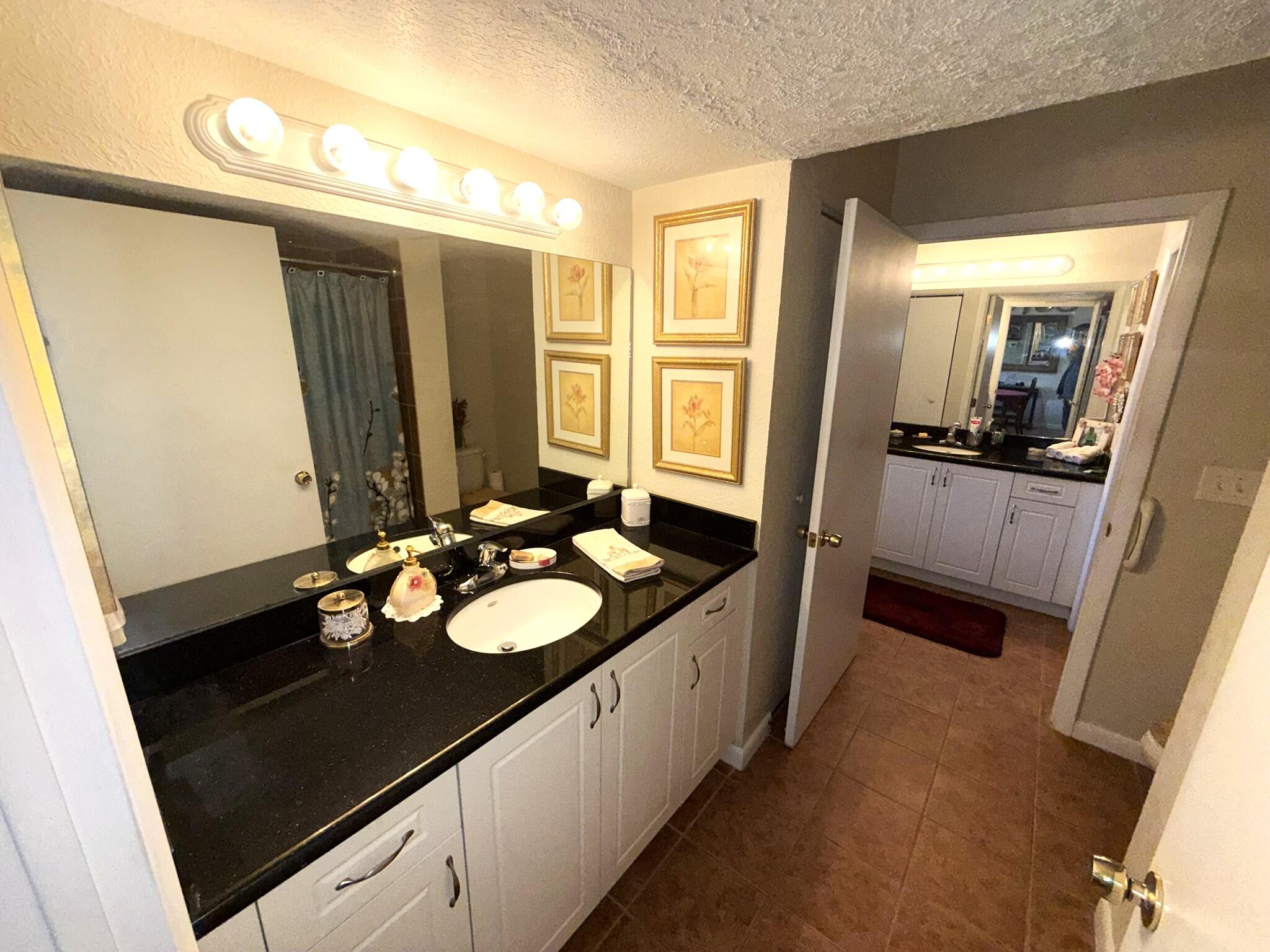 PALM LAKE CONDO - Residential