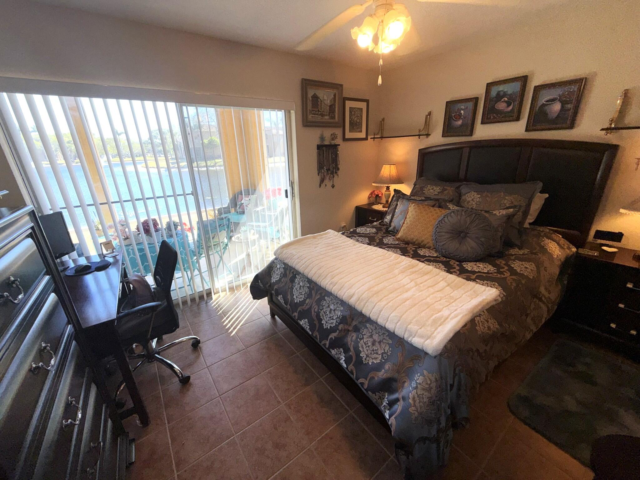 PALM LAKE CONDO - Residential