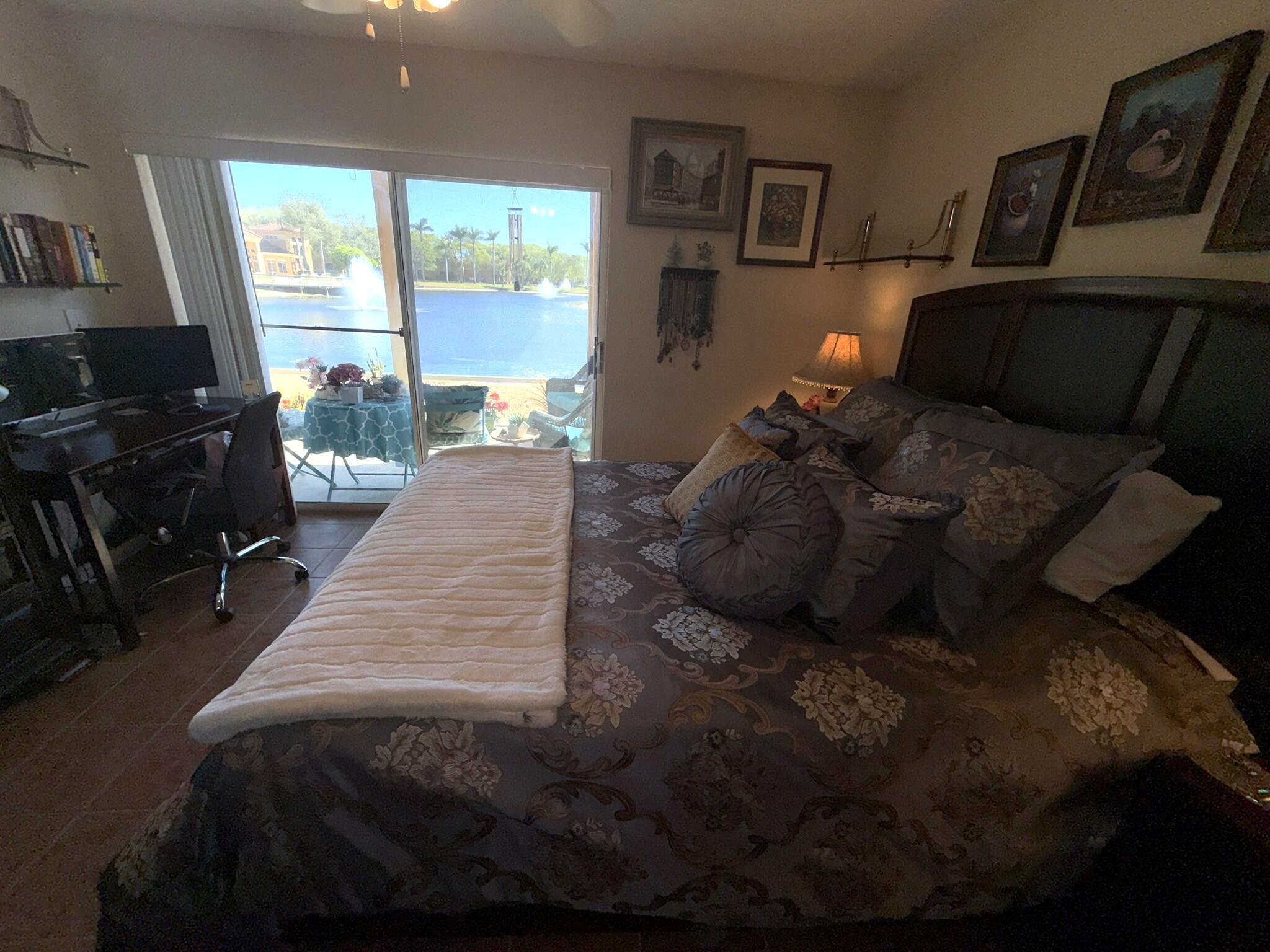PALM LAKE CONDO - Residential