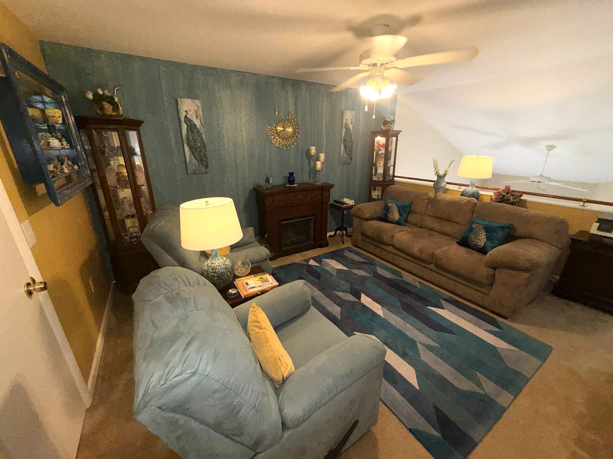 PALM LAKE CONDO - Residential