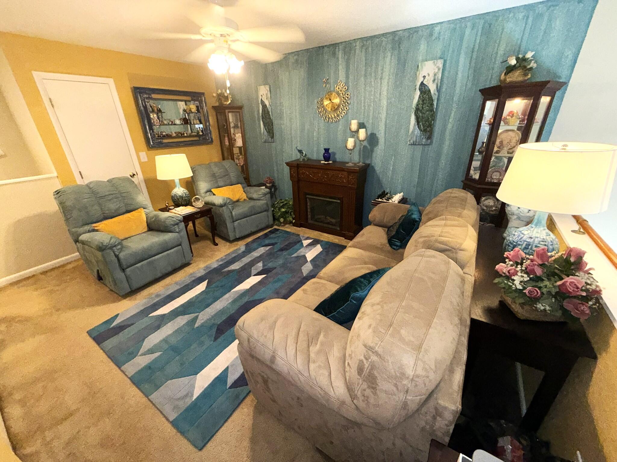 PALM LAKE CONDO - Residential