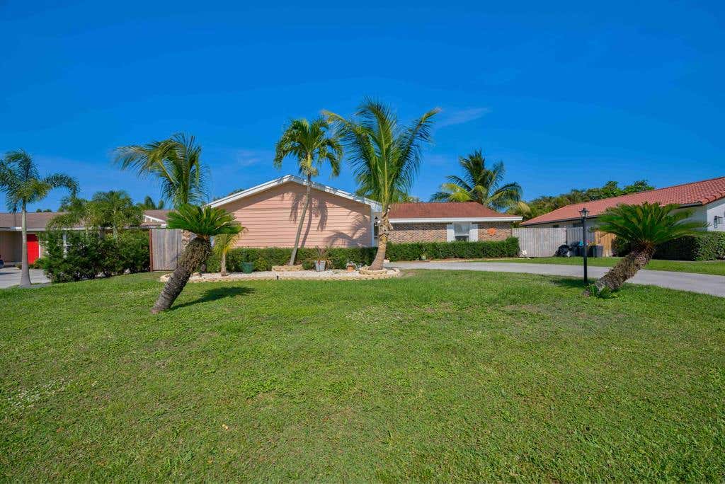 Photo of 11620 Ficus Street, Palm Beach Gardens, FL 33410 (MLS # R10713822)
