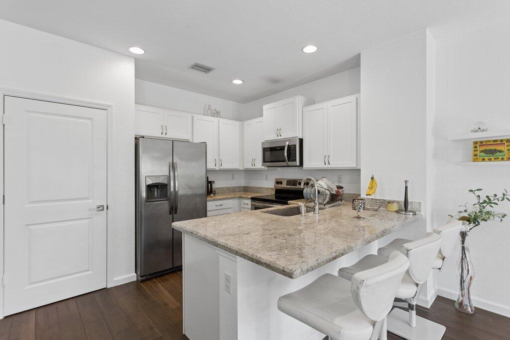 CRICKET CLUB - Residential