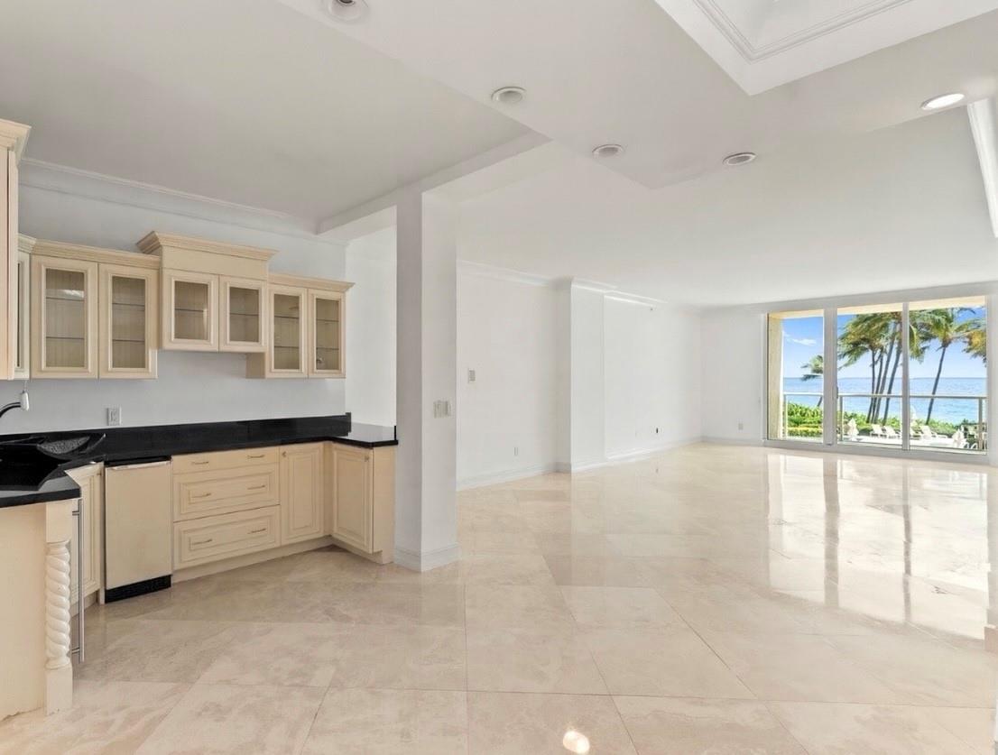 OCEAN GRANDE BCH & MARINA - Residential