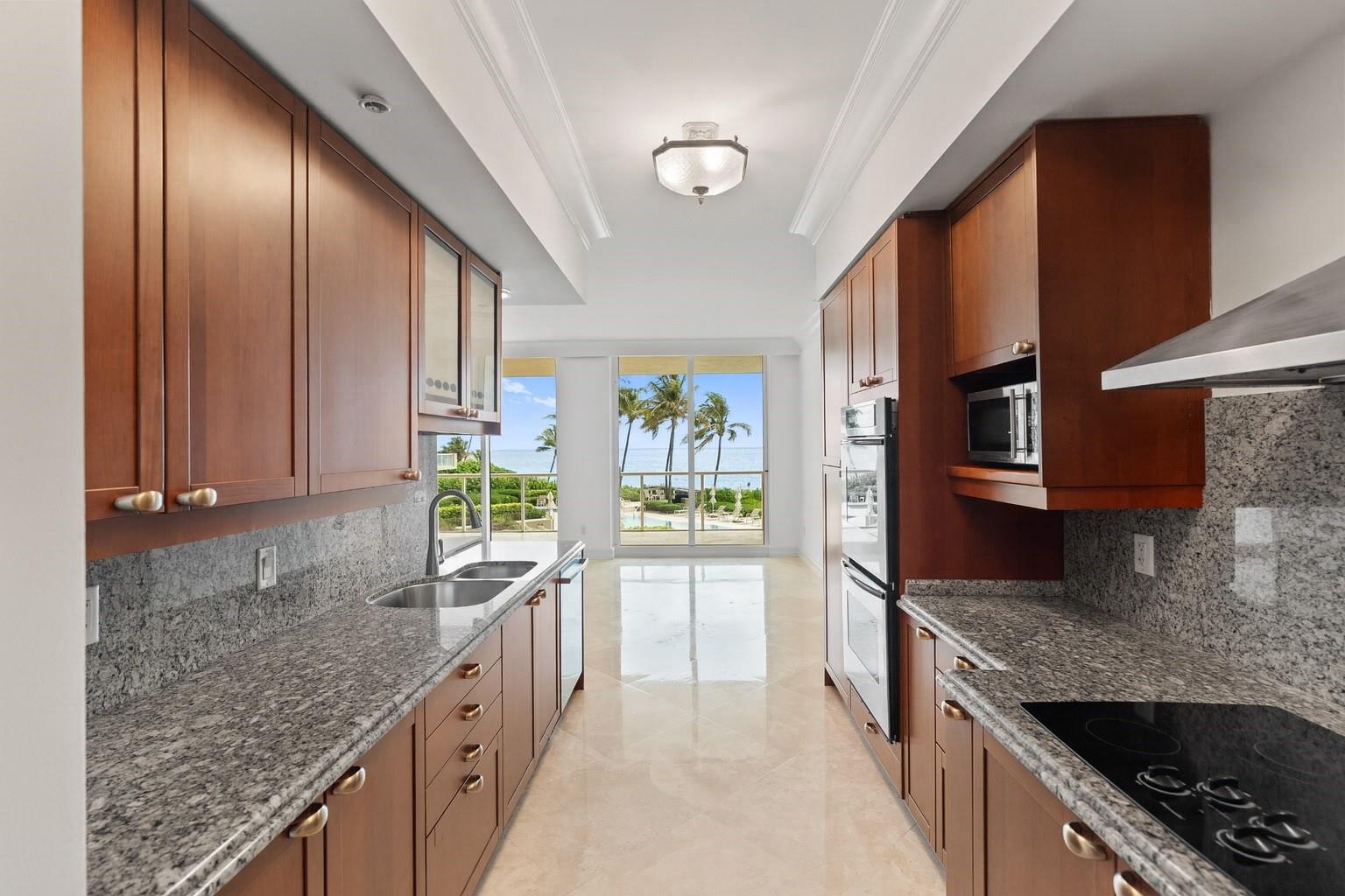 OCEAN GRANDE BCH & MARINA - Residential