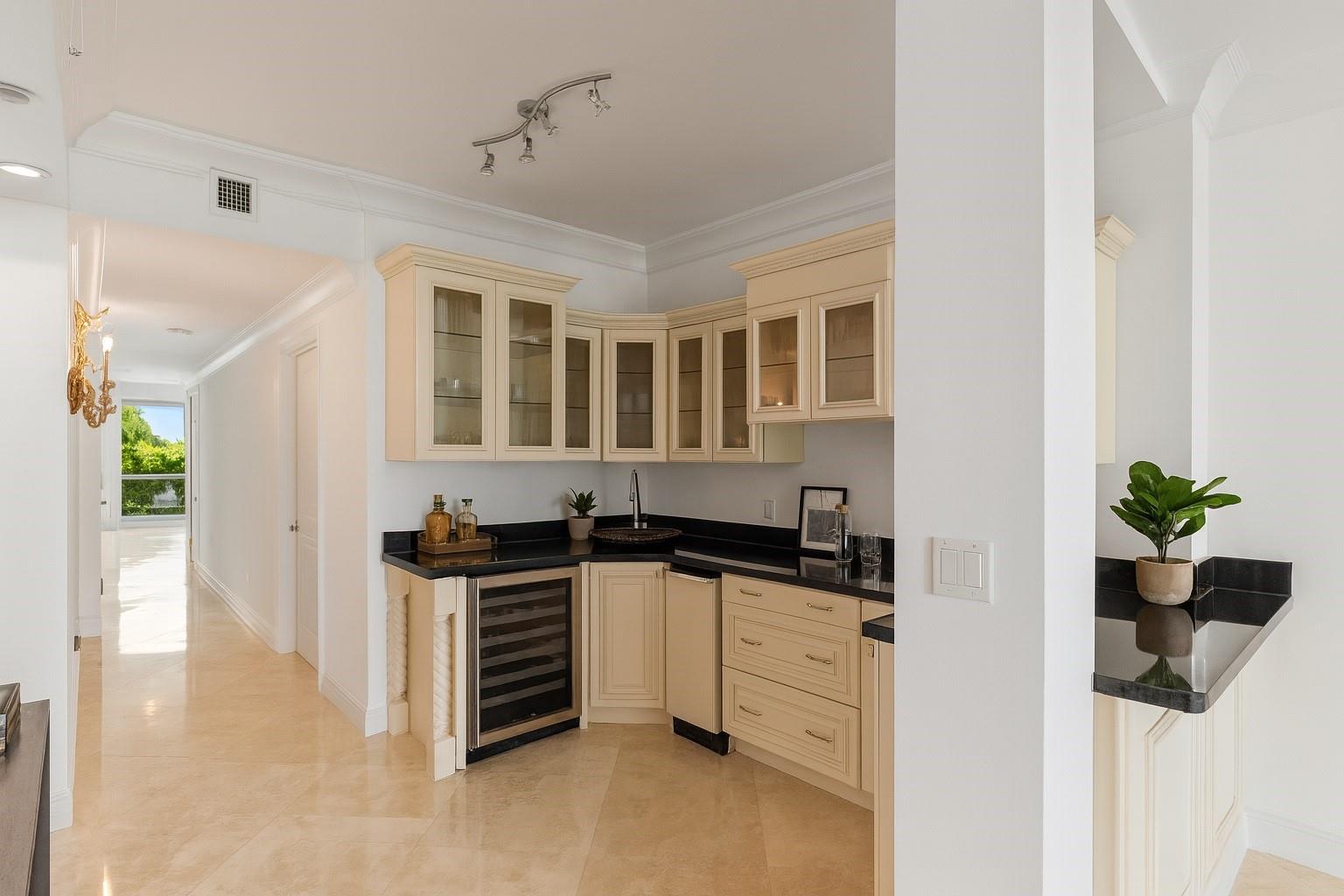 OCEAN GRANDE BCH & MARINA - Residential