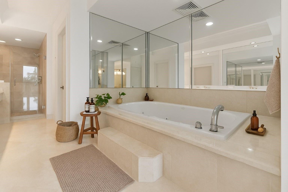 OCEAN GRANDE BCH & MARINA - Residential