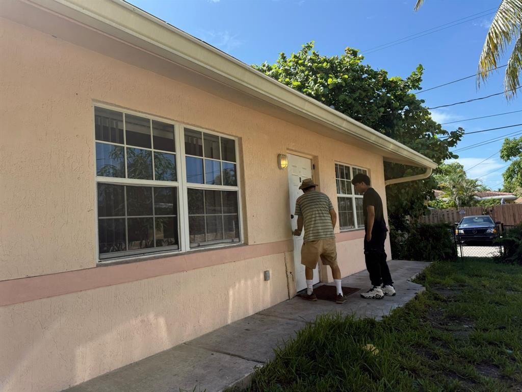 North Hollywood 4-1 B - Residential Lease