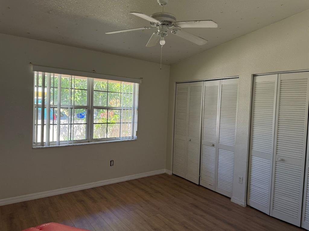 North Hollywood 4-1 B - Residential Lease
