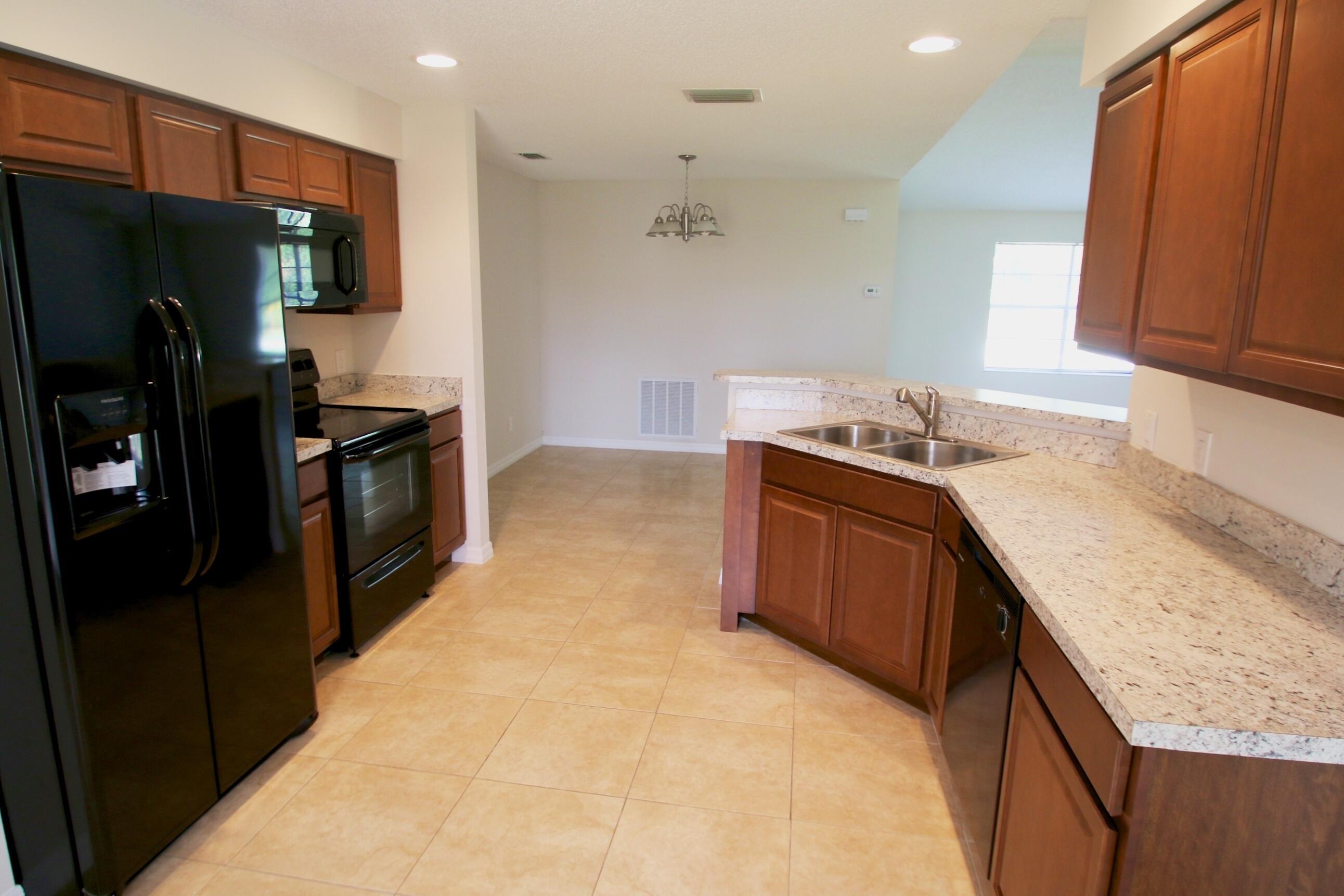 PORT ST LUCIE SECTION 8 - Residential