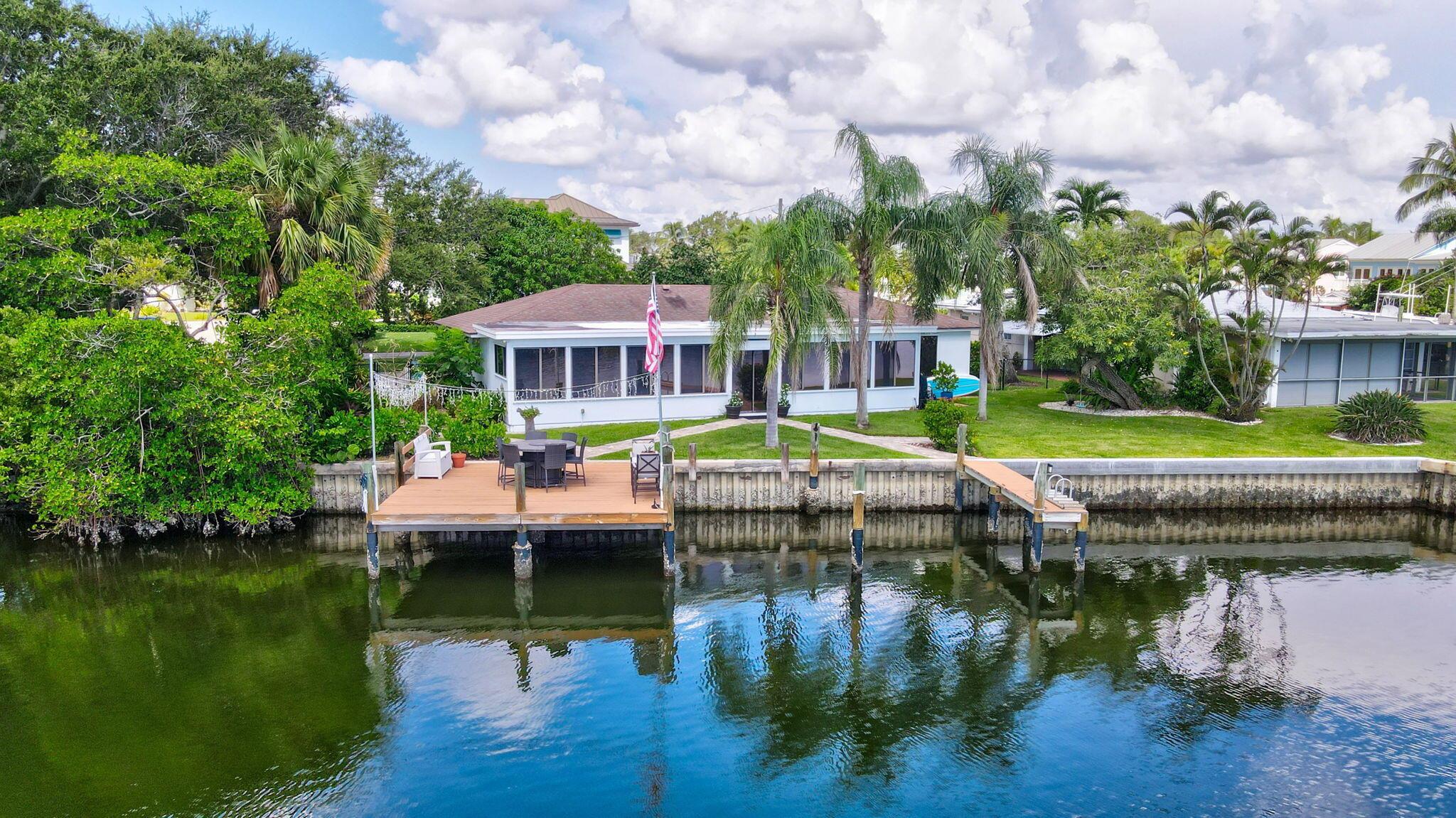 YACHT CLUB ESTATES - Land