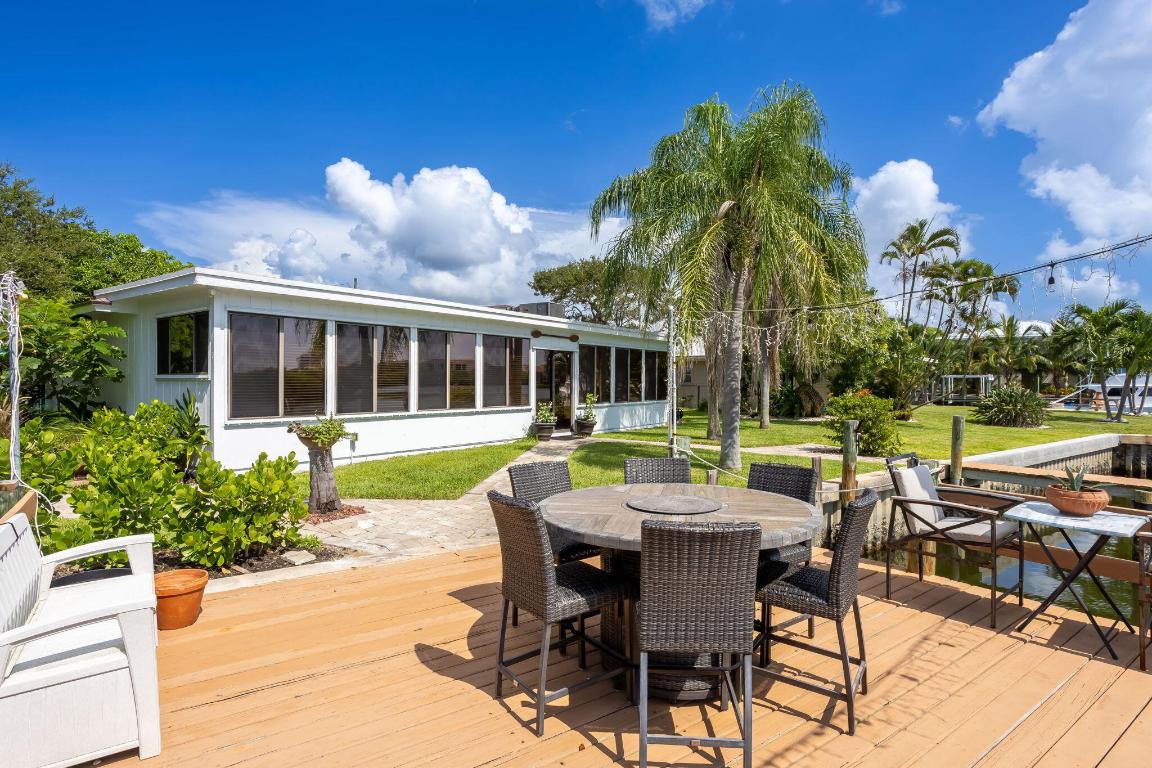 YACHT CLUB ESTATES - Land