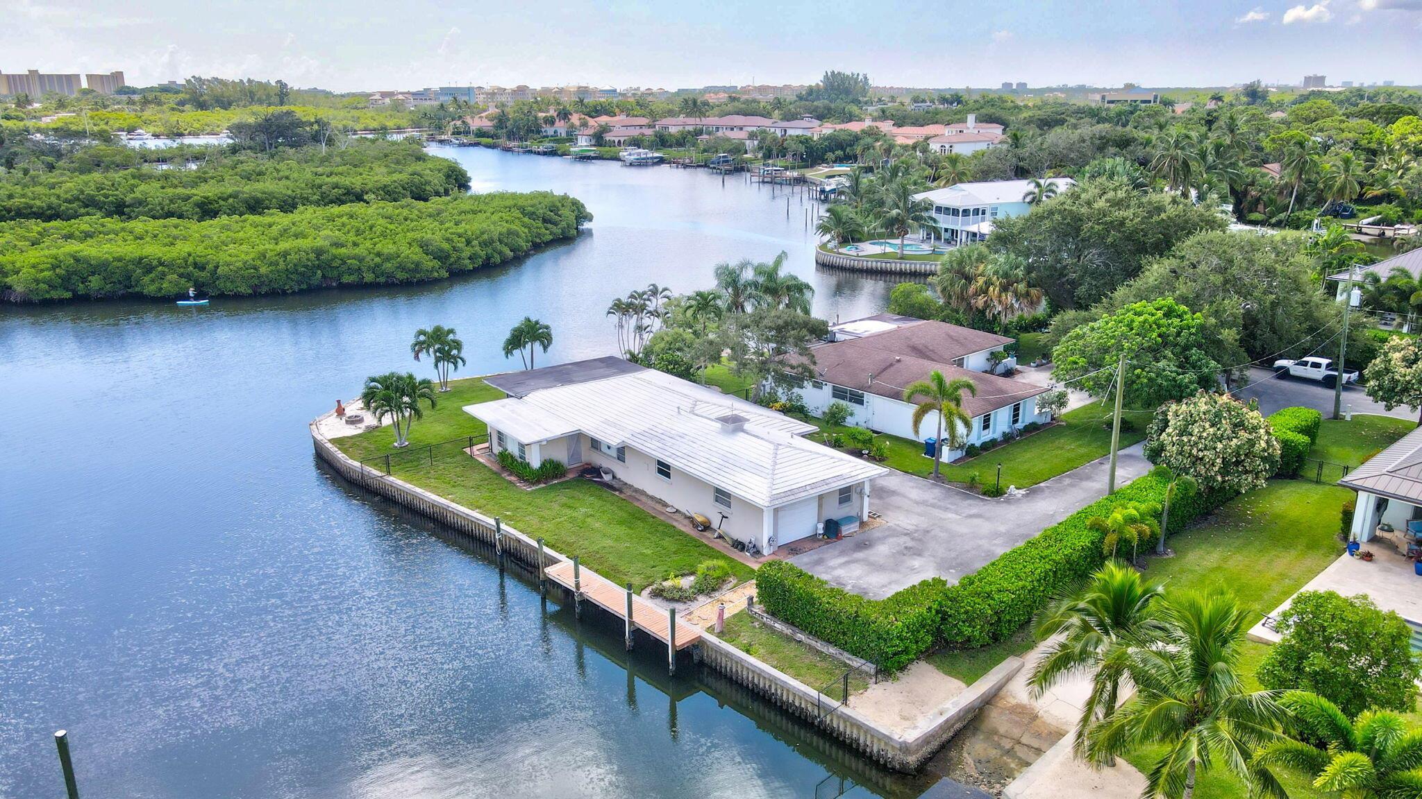 YACHT CLUB ESTATES - Land