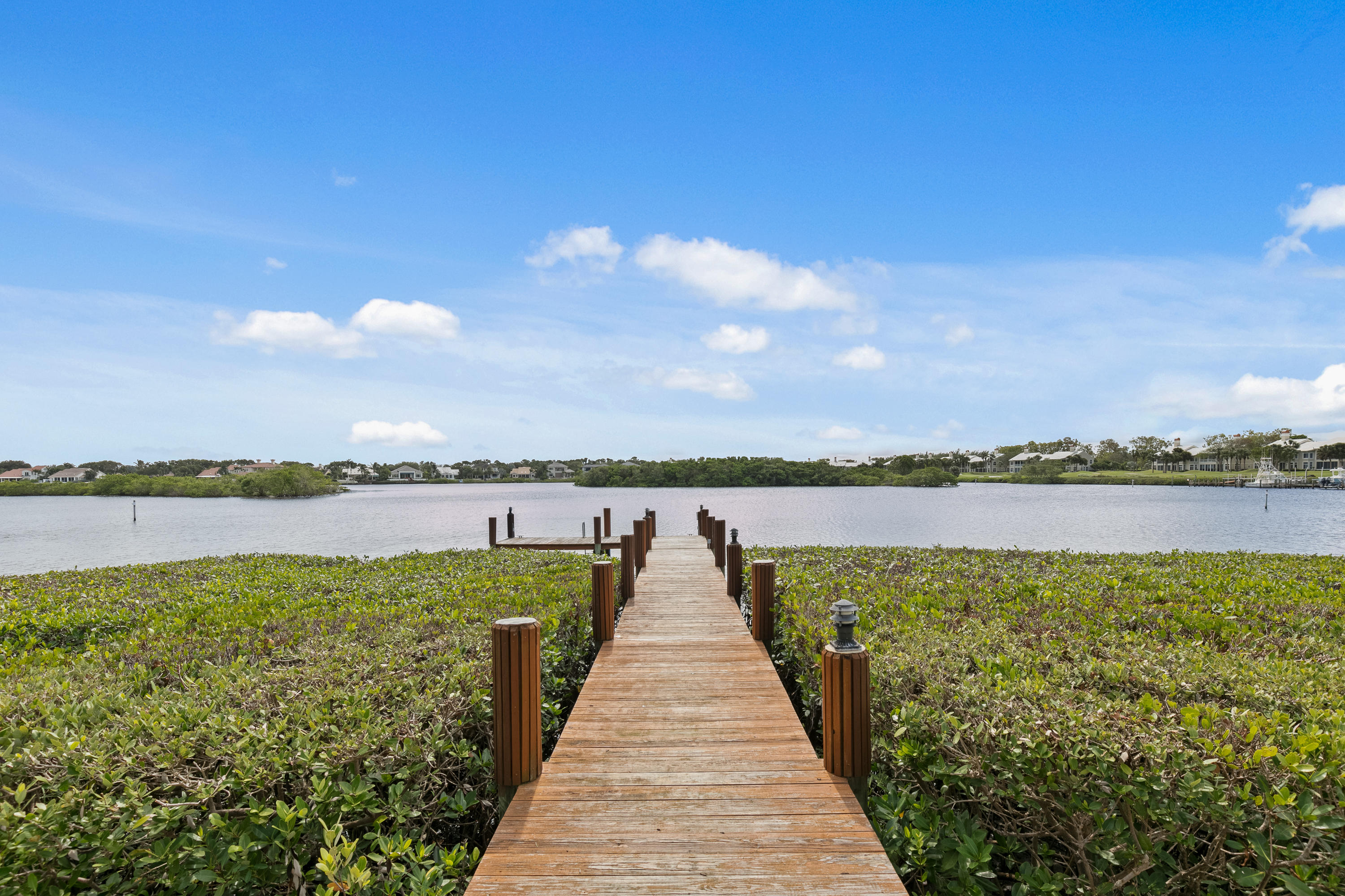 ADMIRALS COVE - Residential