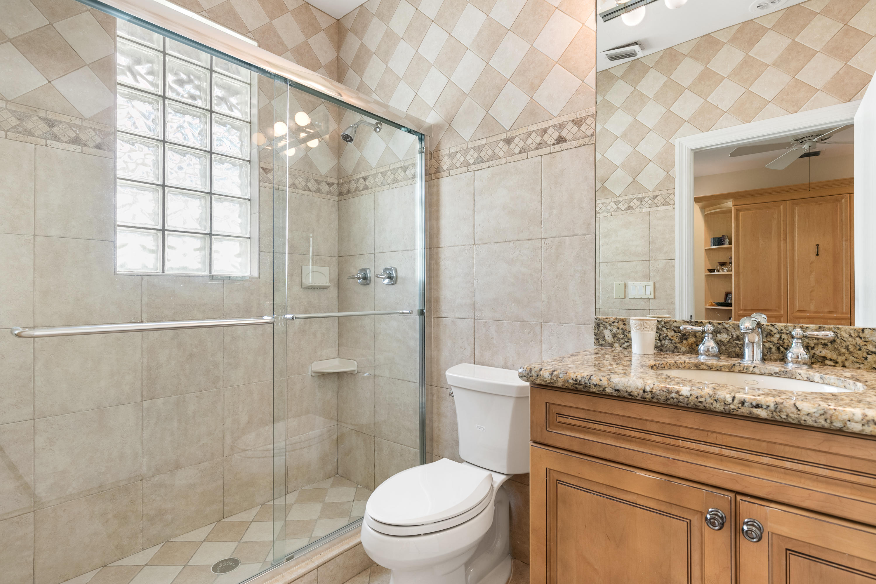 ADMIRALS COVE - Residential