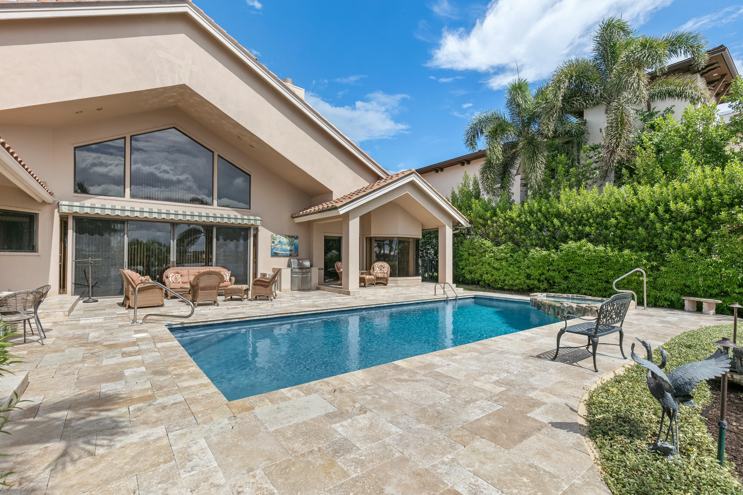 ADMIRALS COVE - Residential